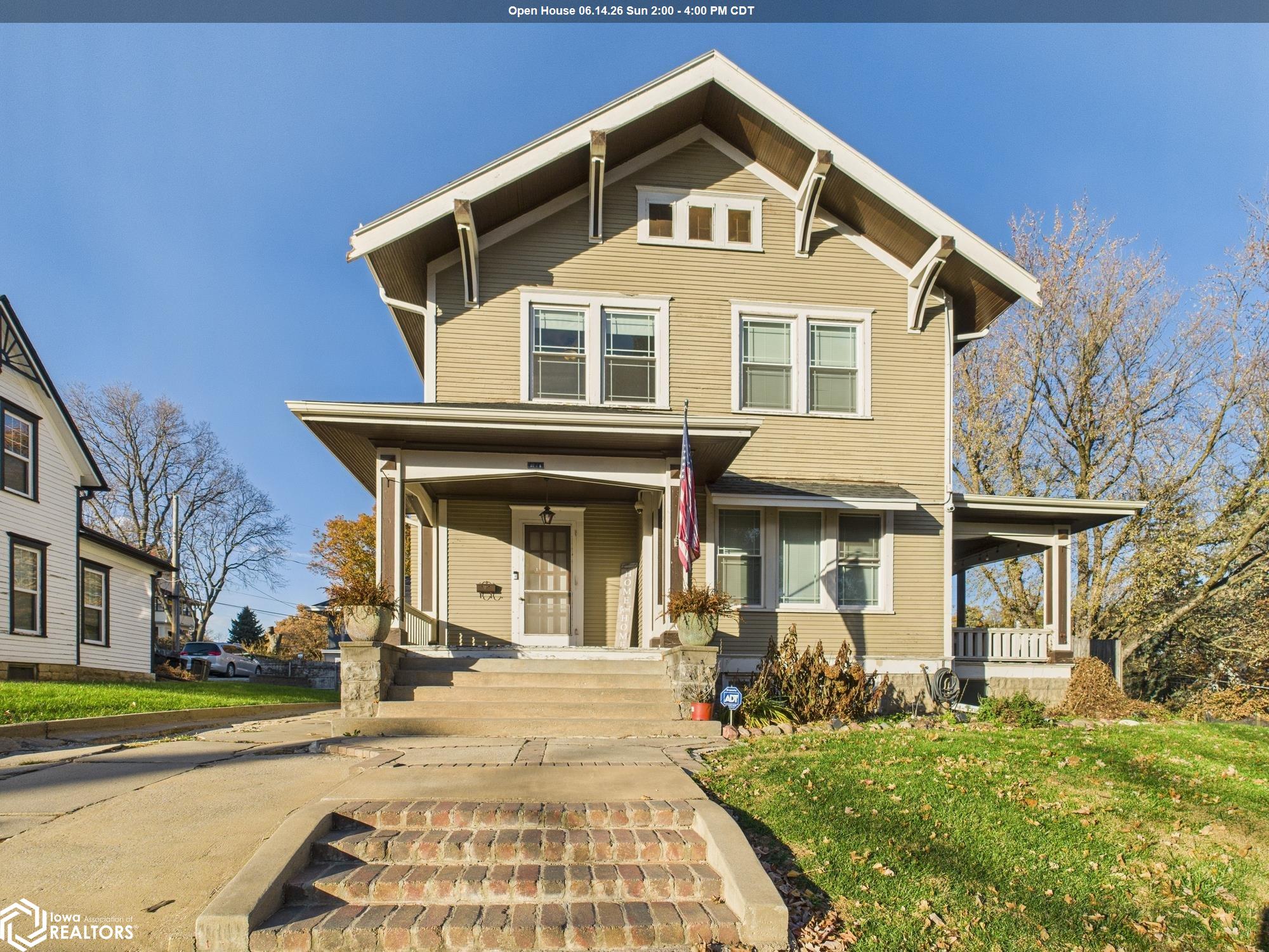 911 E Corning Street — photo