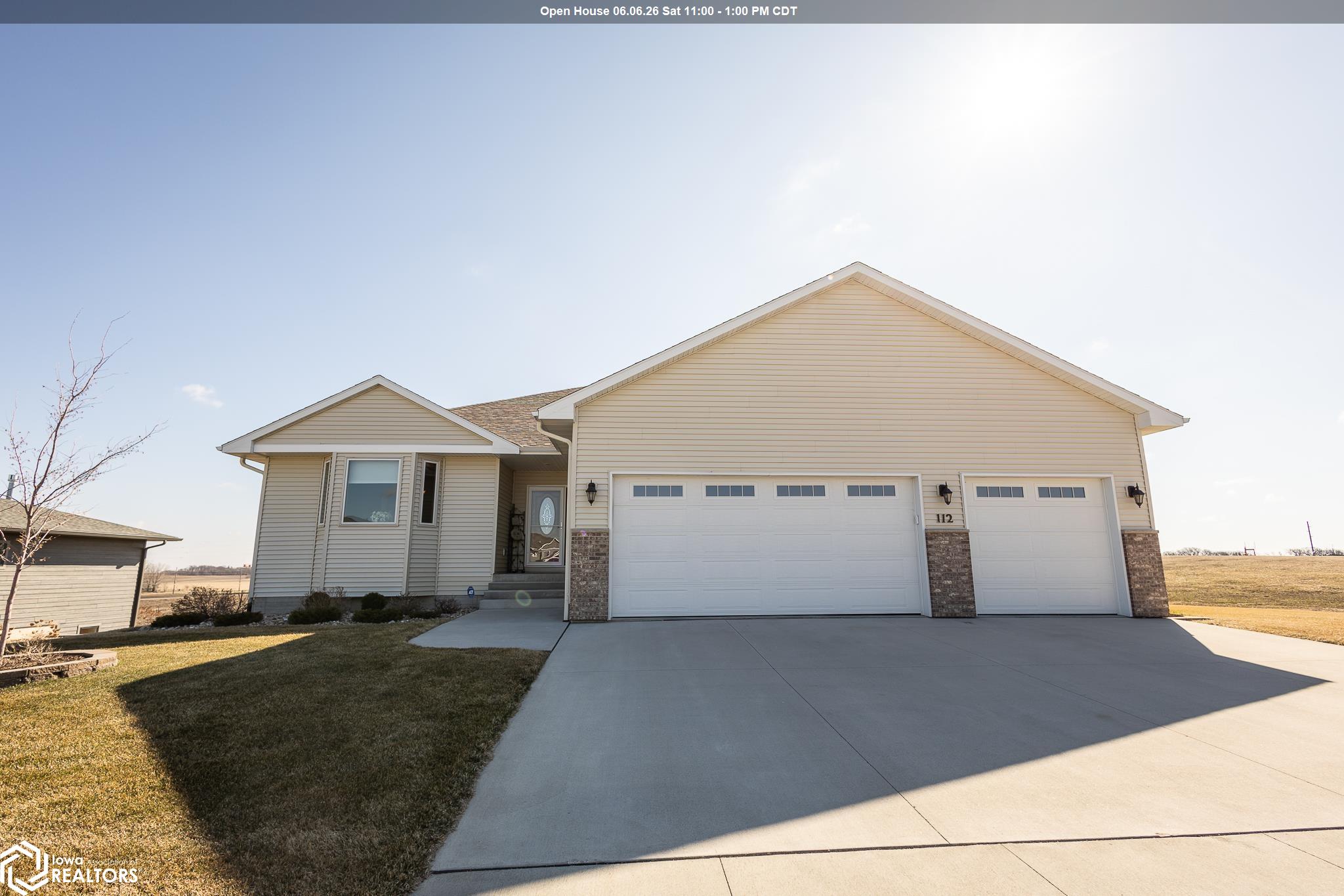 112 Coventry Court — photo