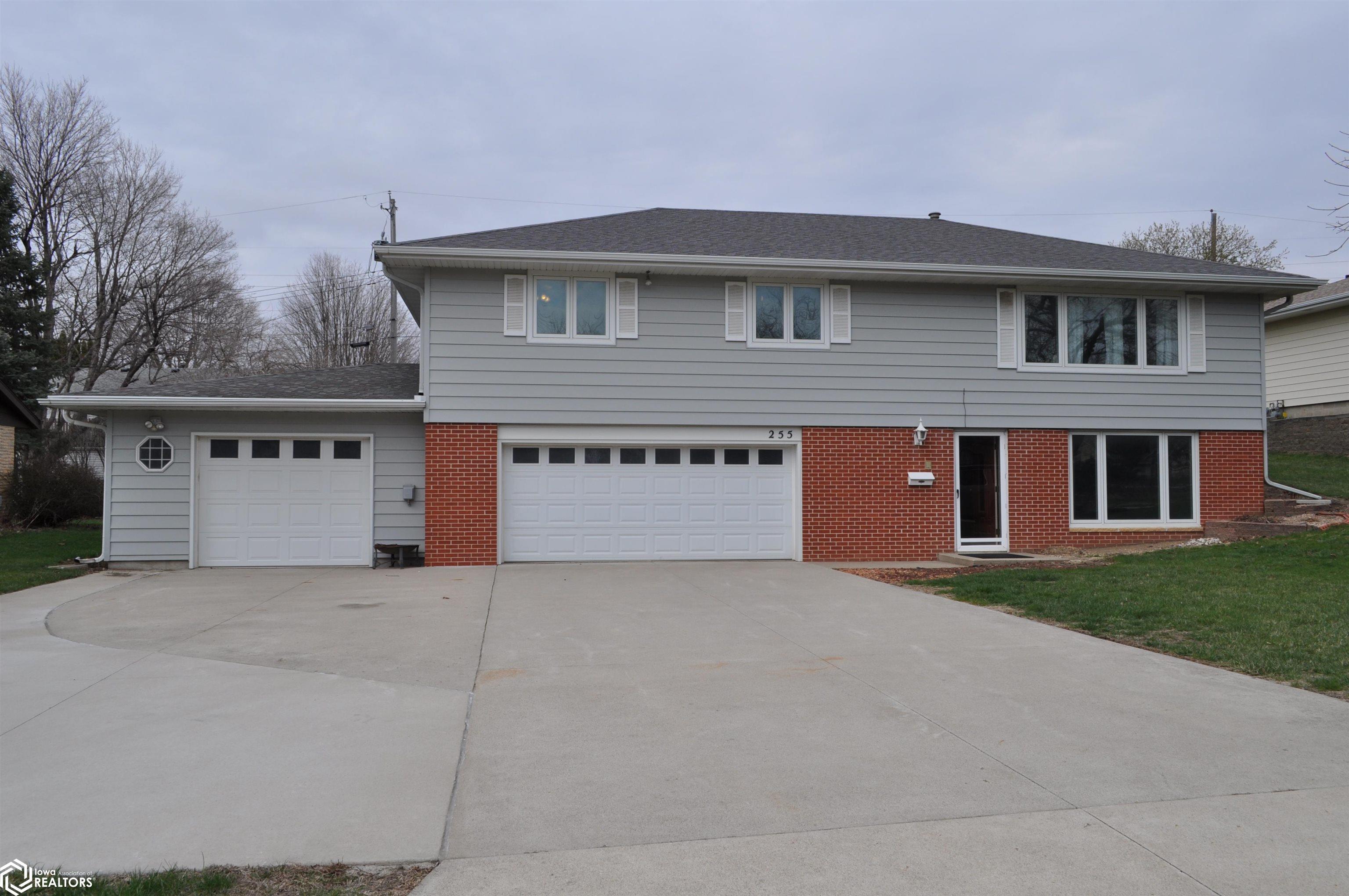 255 Perch Street — photo