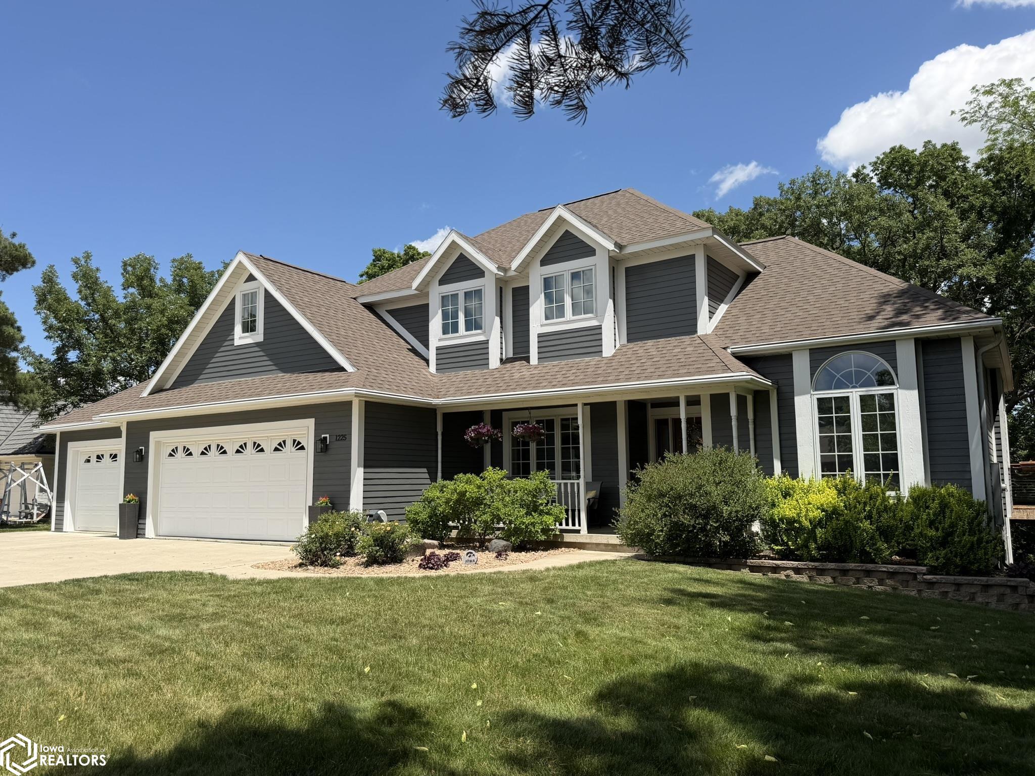 1225 Riverview Circle — photo