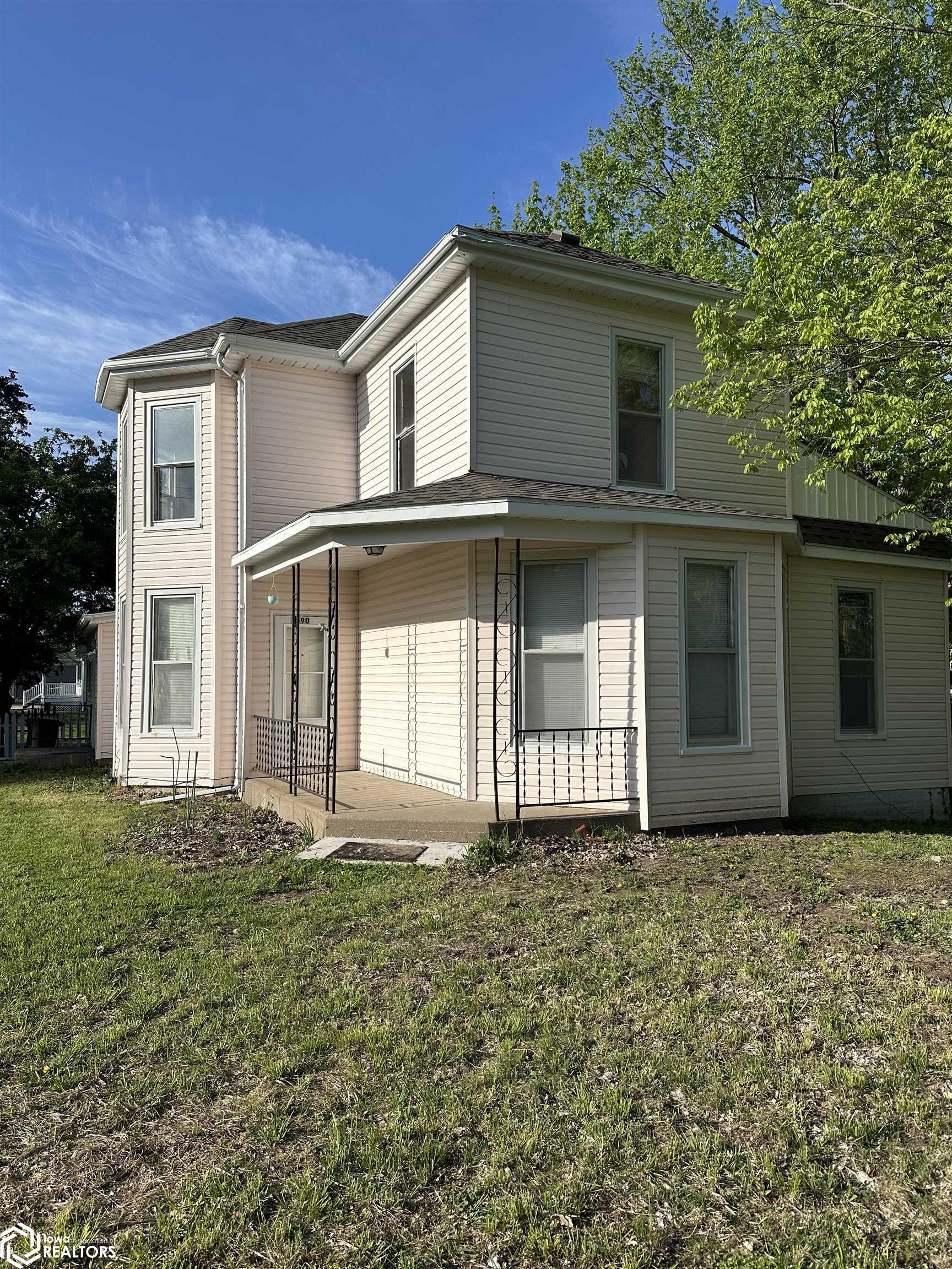 1590 Knight Street — photo