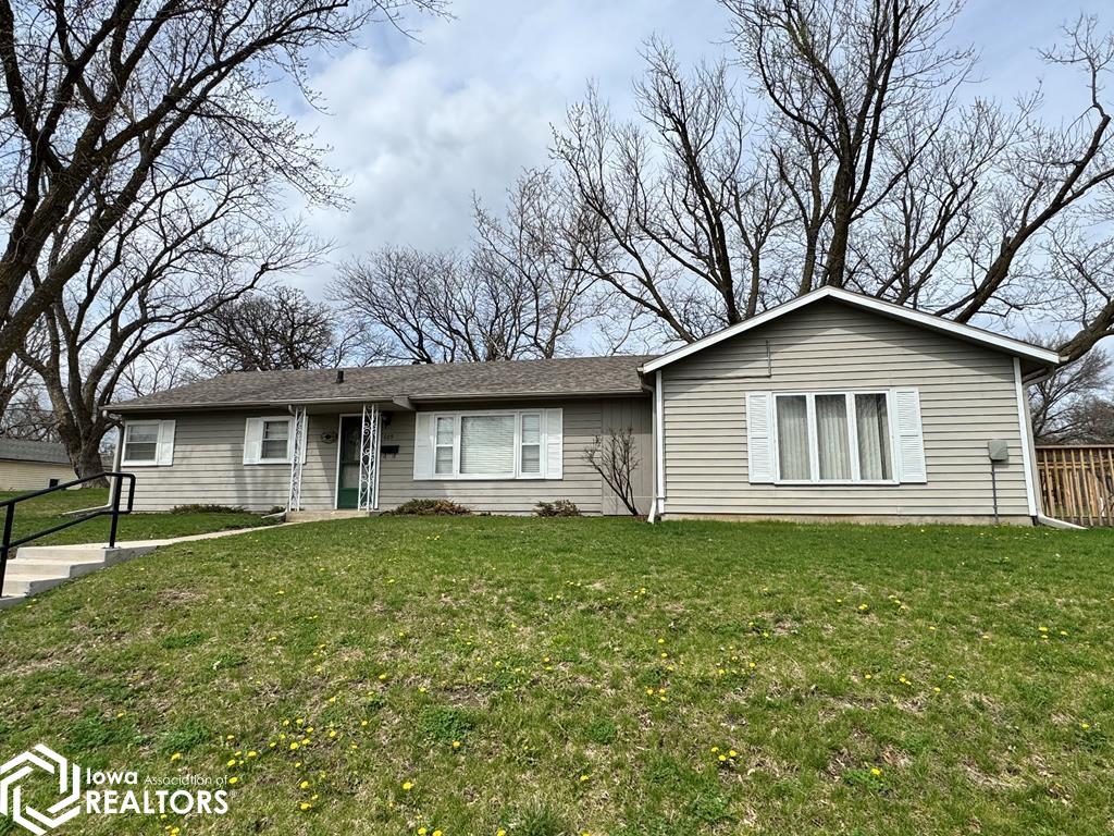 609 Lincoln Drive — photo