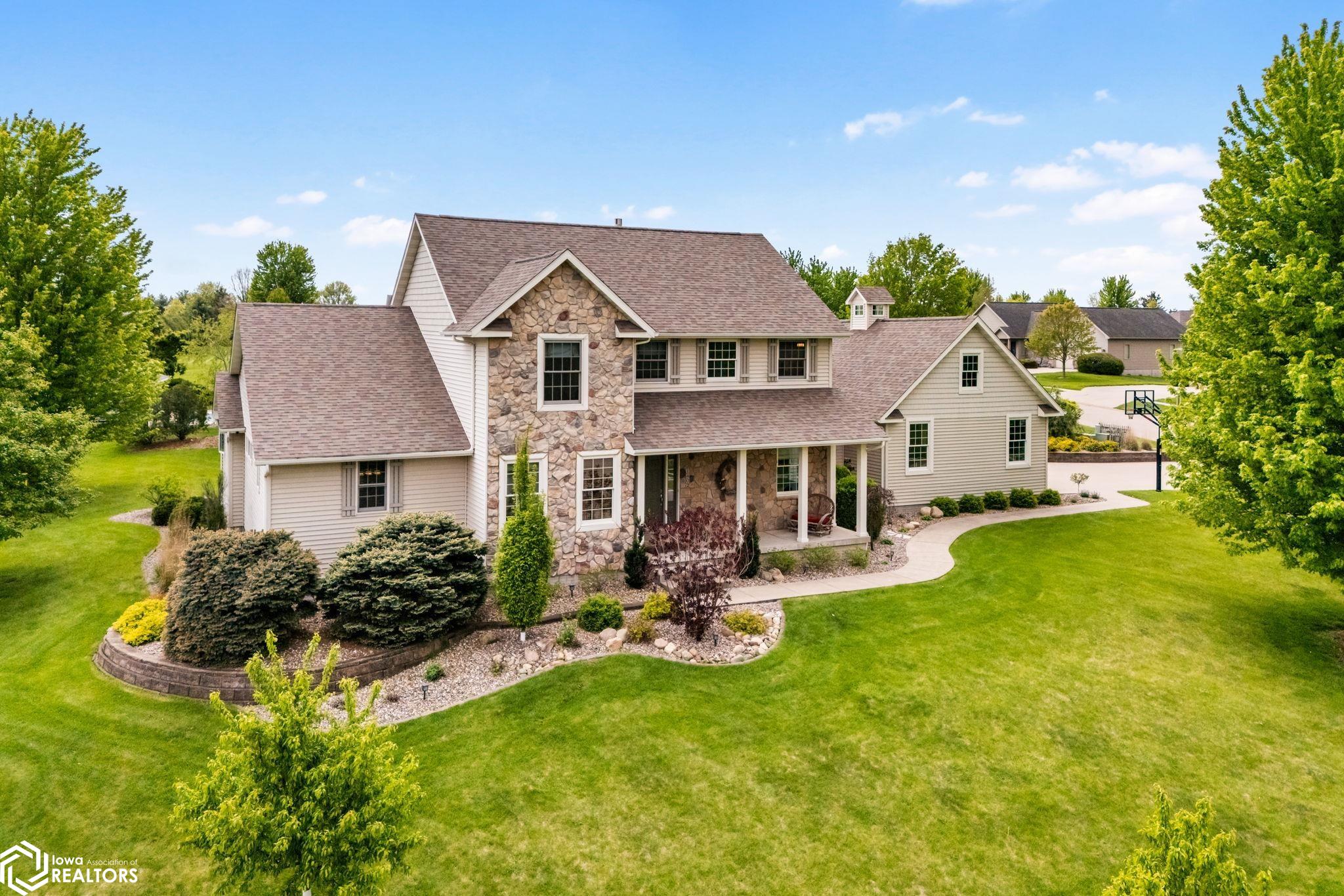 1402 Ridgeview Court — photo