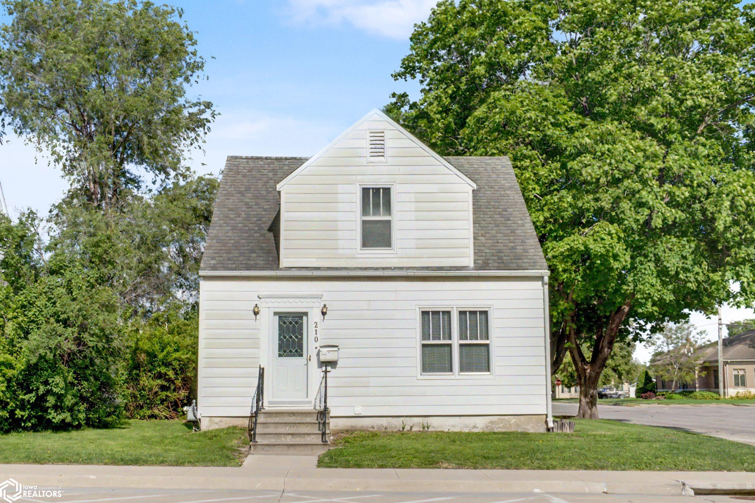 210 S Jefferson St. — photo
