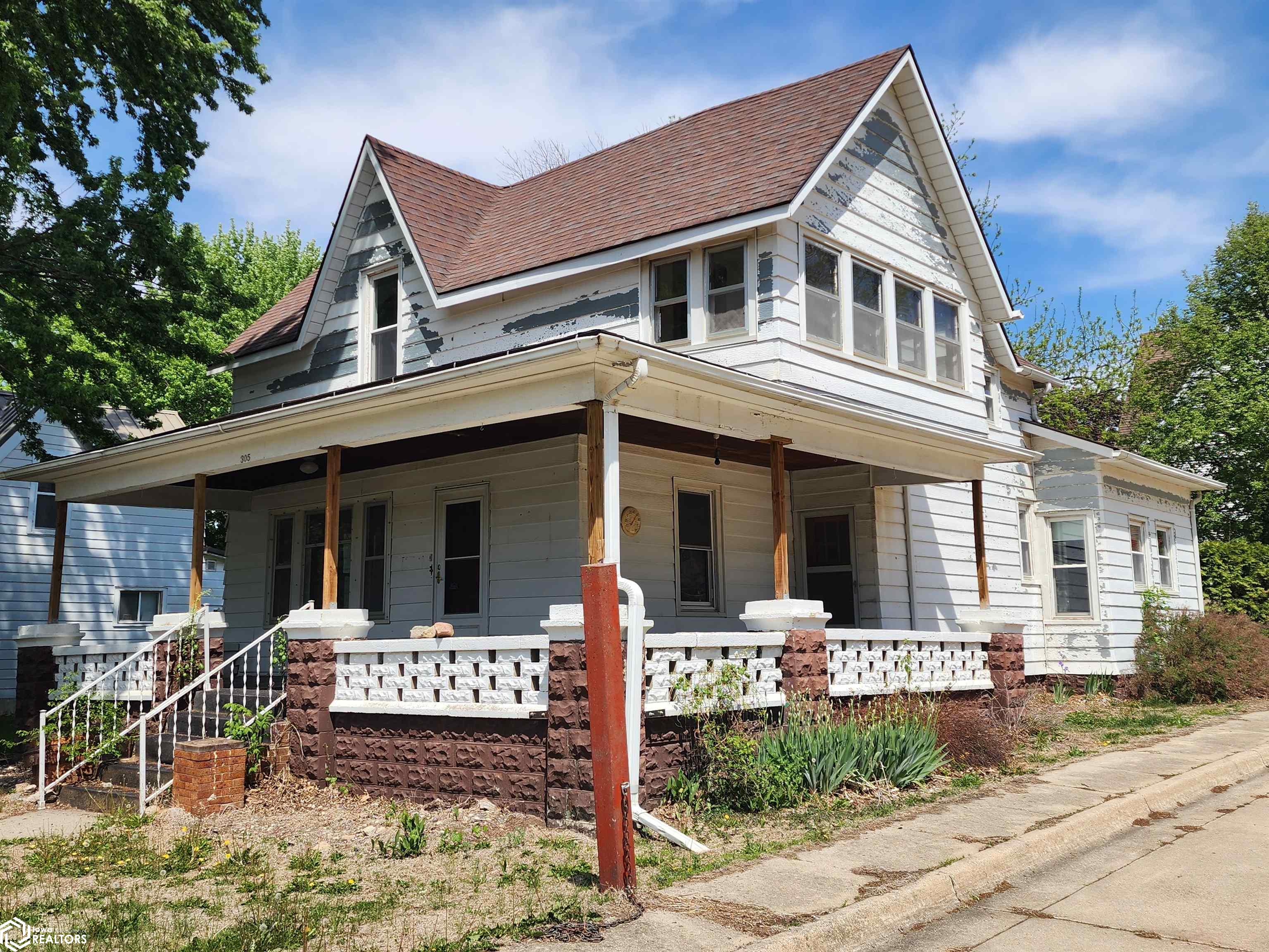 305 Taylor Street — photo