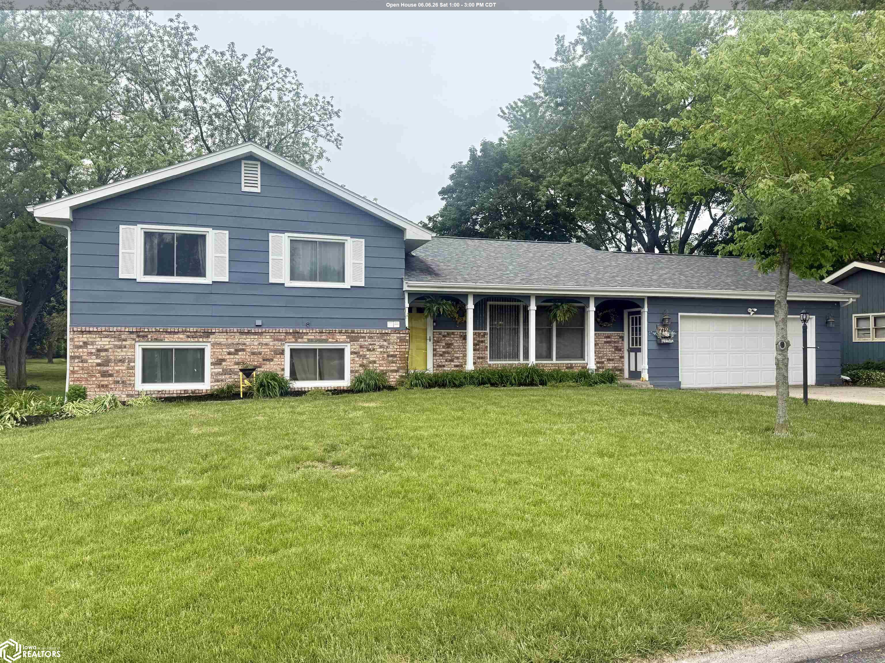 712 S Locust Street — photo