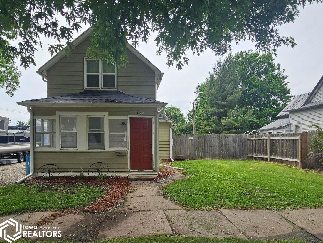 225 S Adella Street — photo