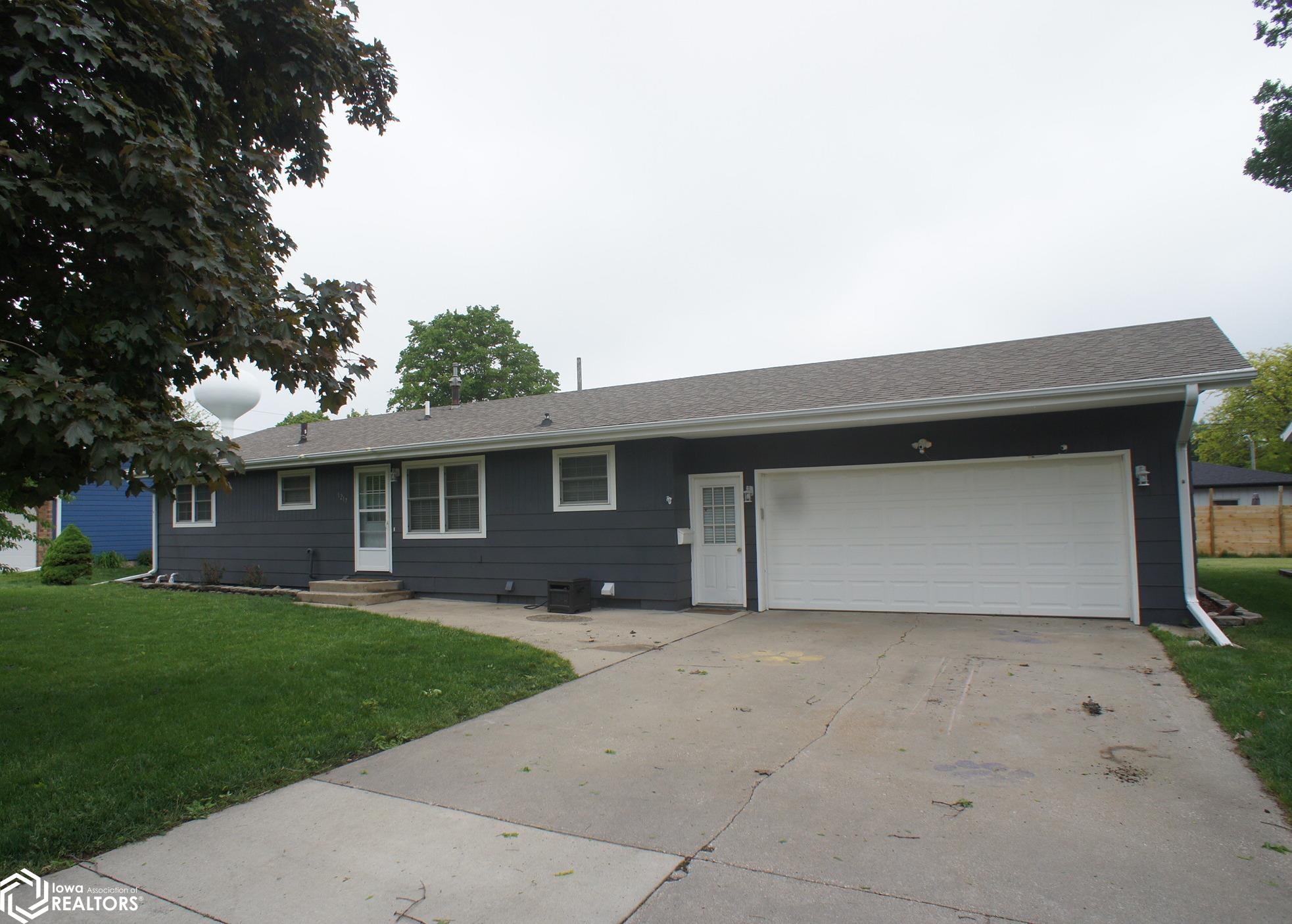 1217 Nancy Lane — photo