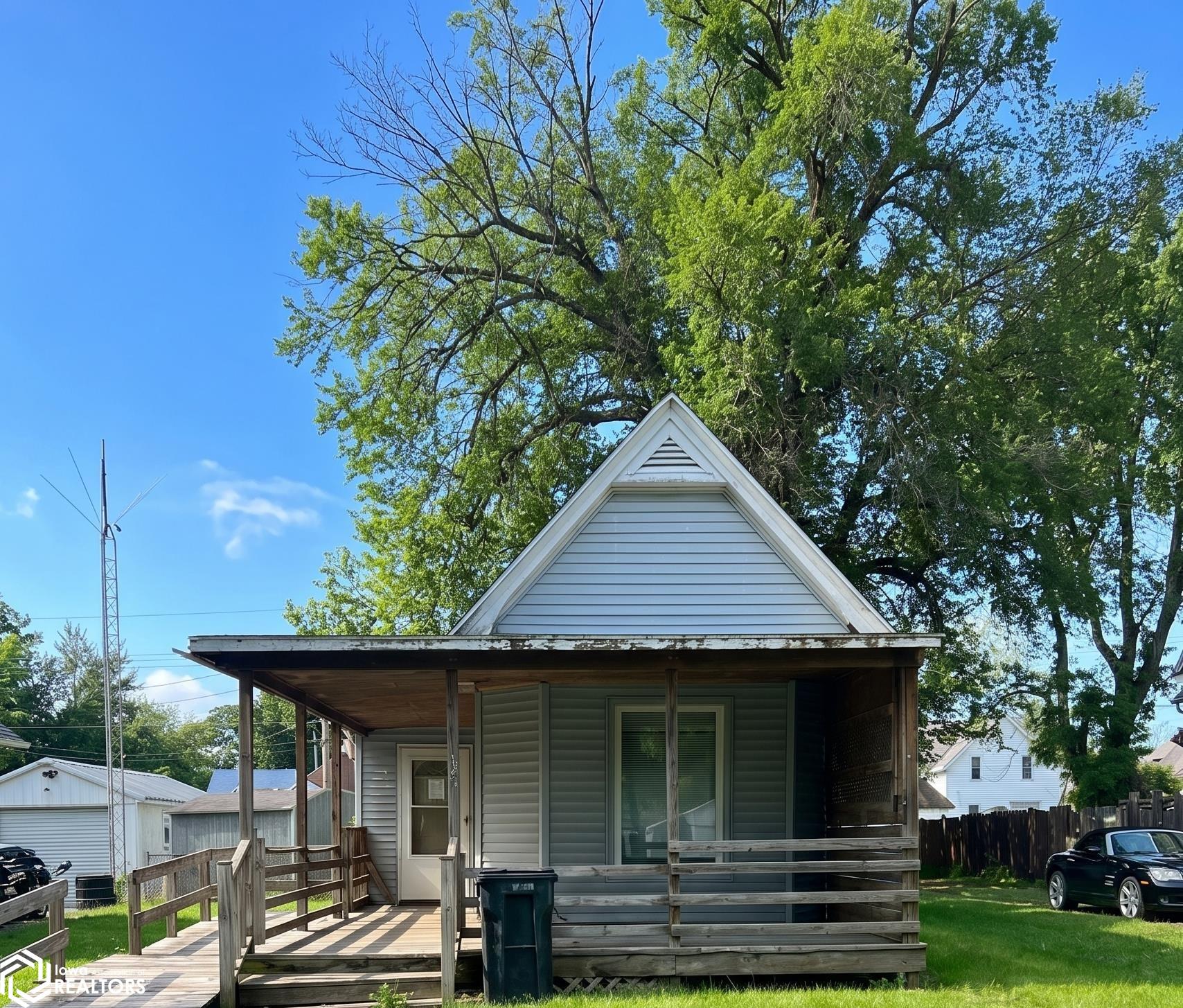 317 N Weller Street — photo