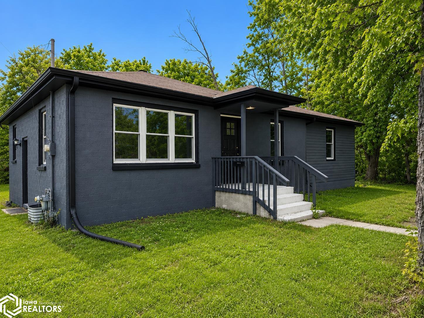 202 Curran Street — photo