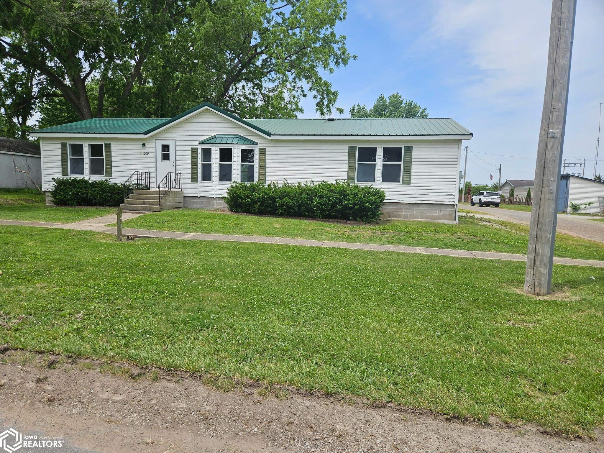 209 N Main St. — photo