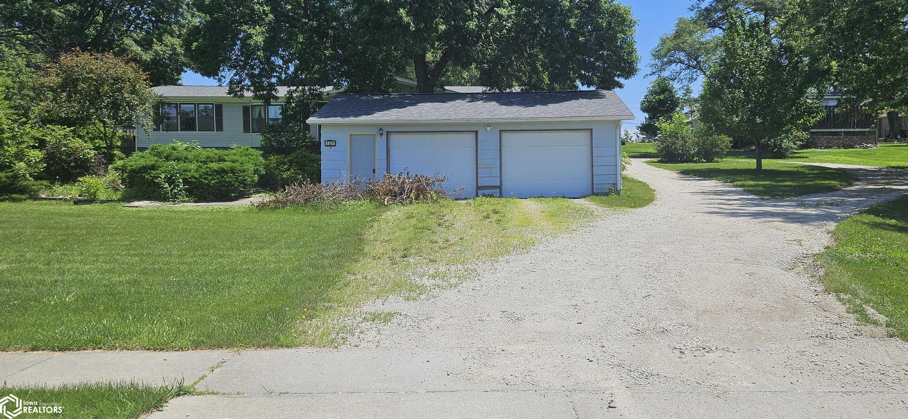 105 S Clarke Street — photo