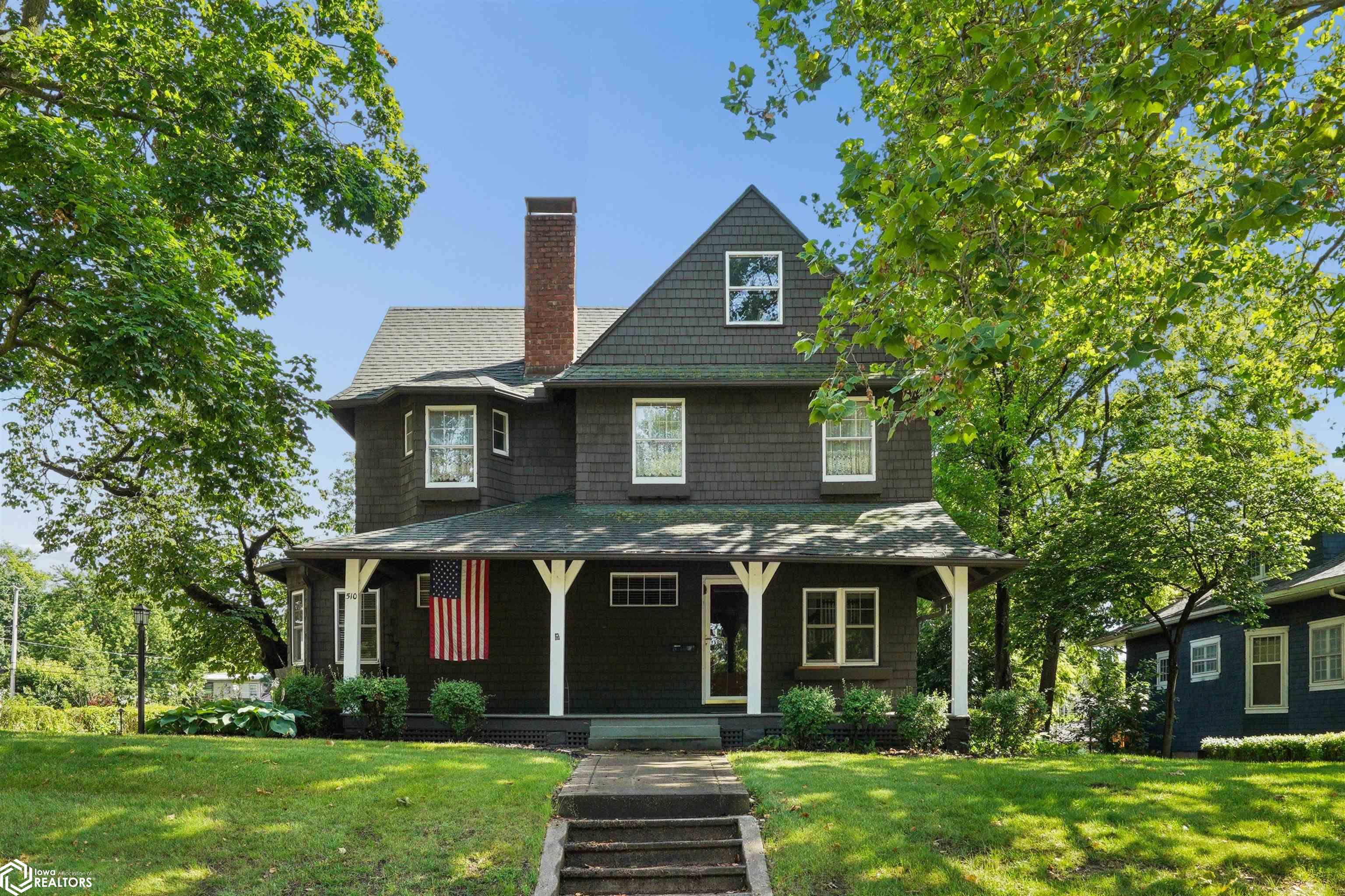 510 E Washington St. — photo