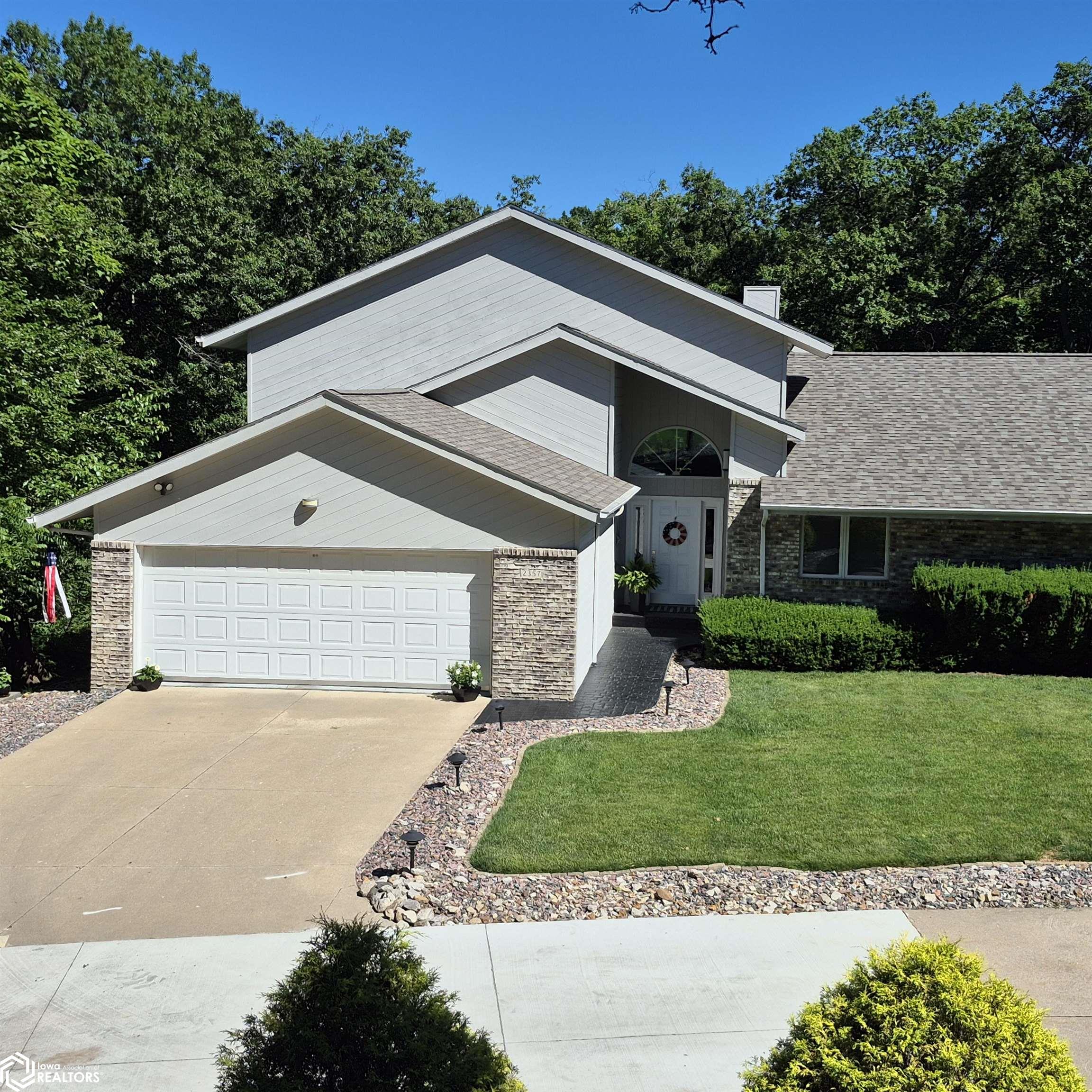 2357 Timber Lane Hts. — photo