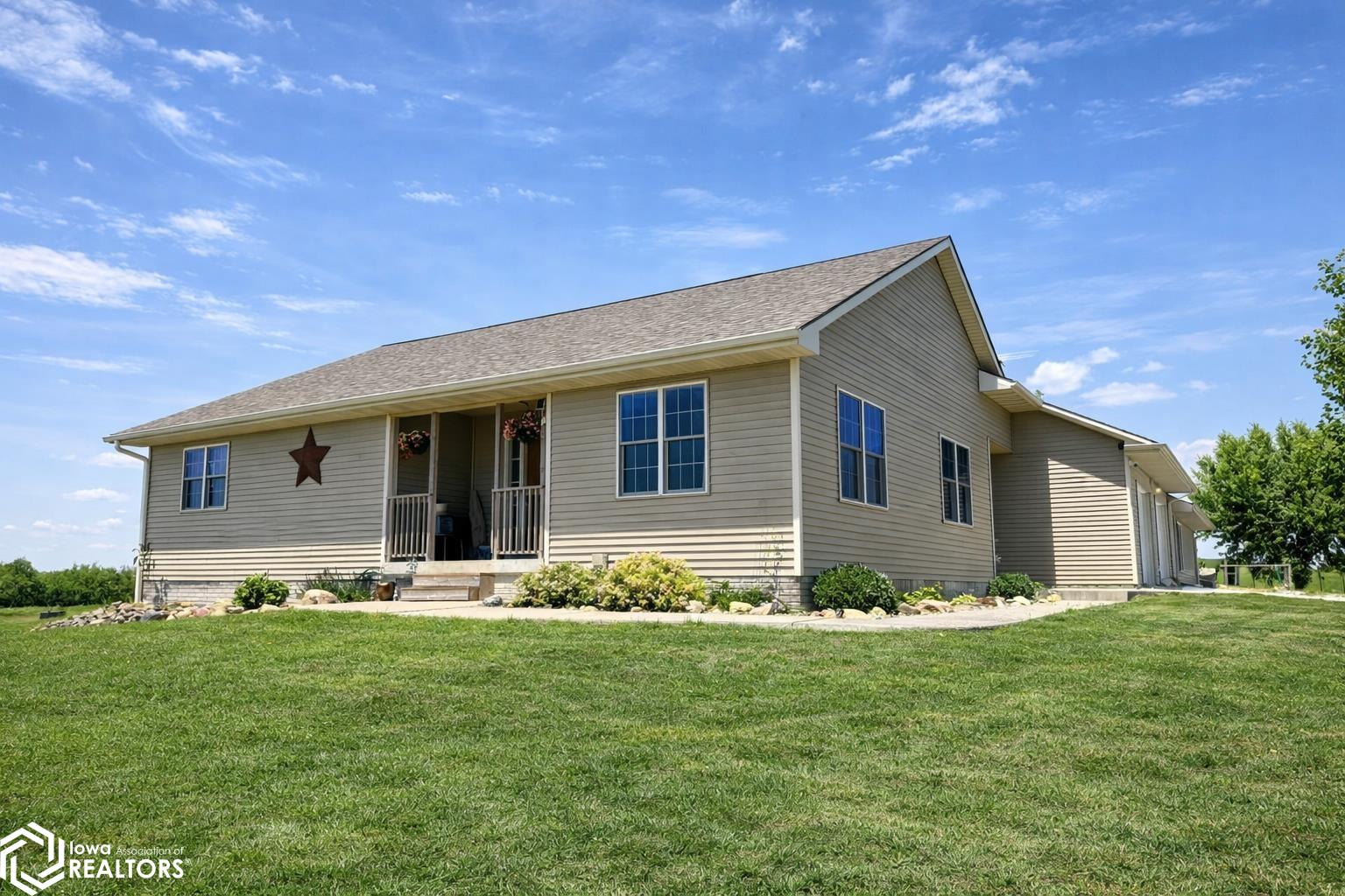 1607 Elk Street — photo