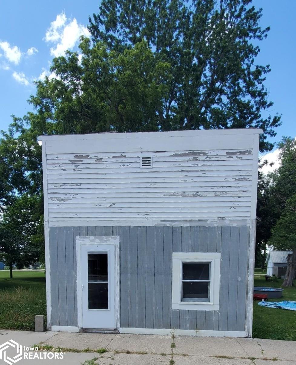 109 Main Street — photo