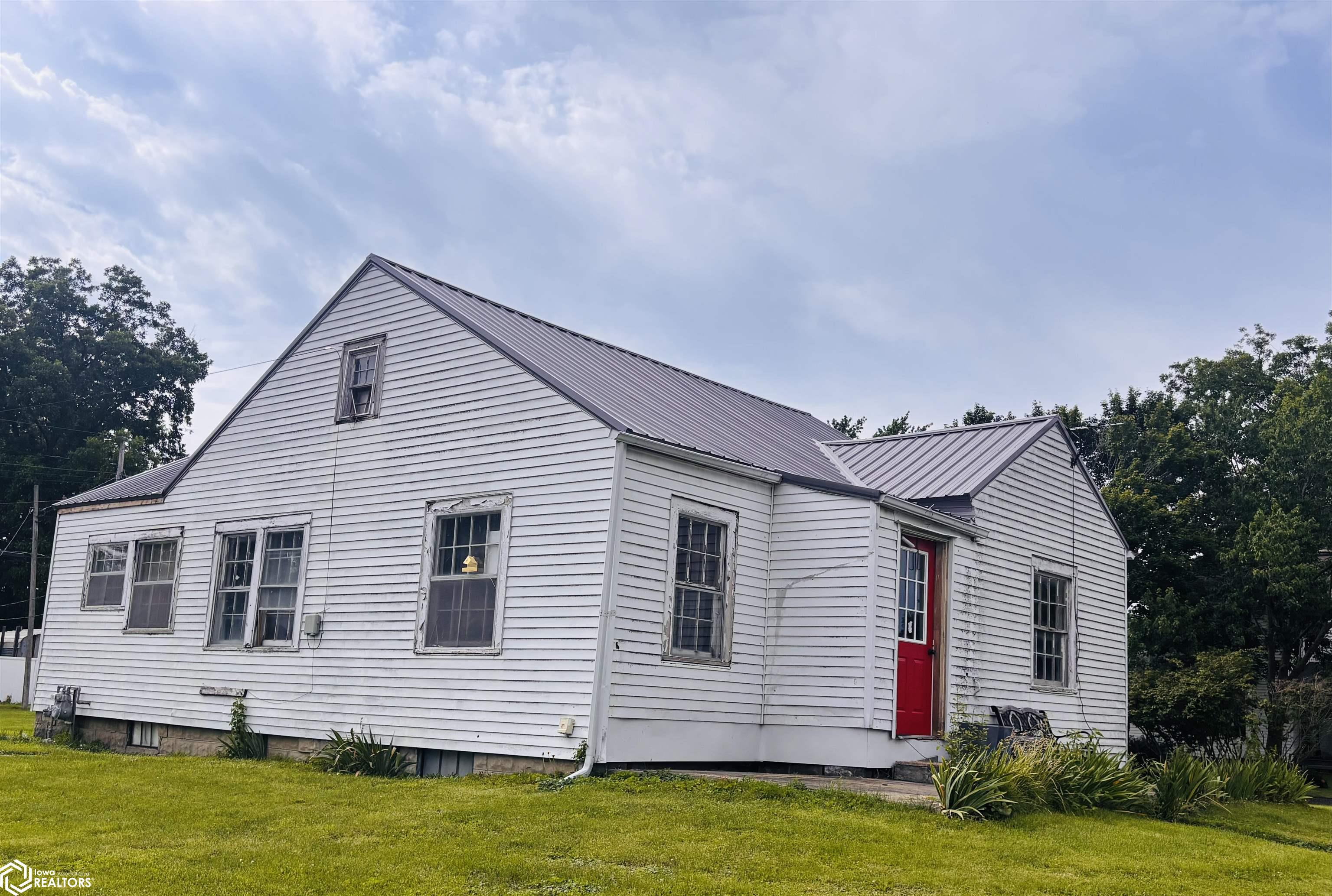 702 N Main Street — photo