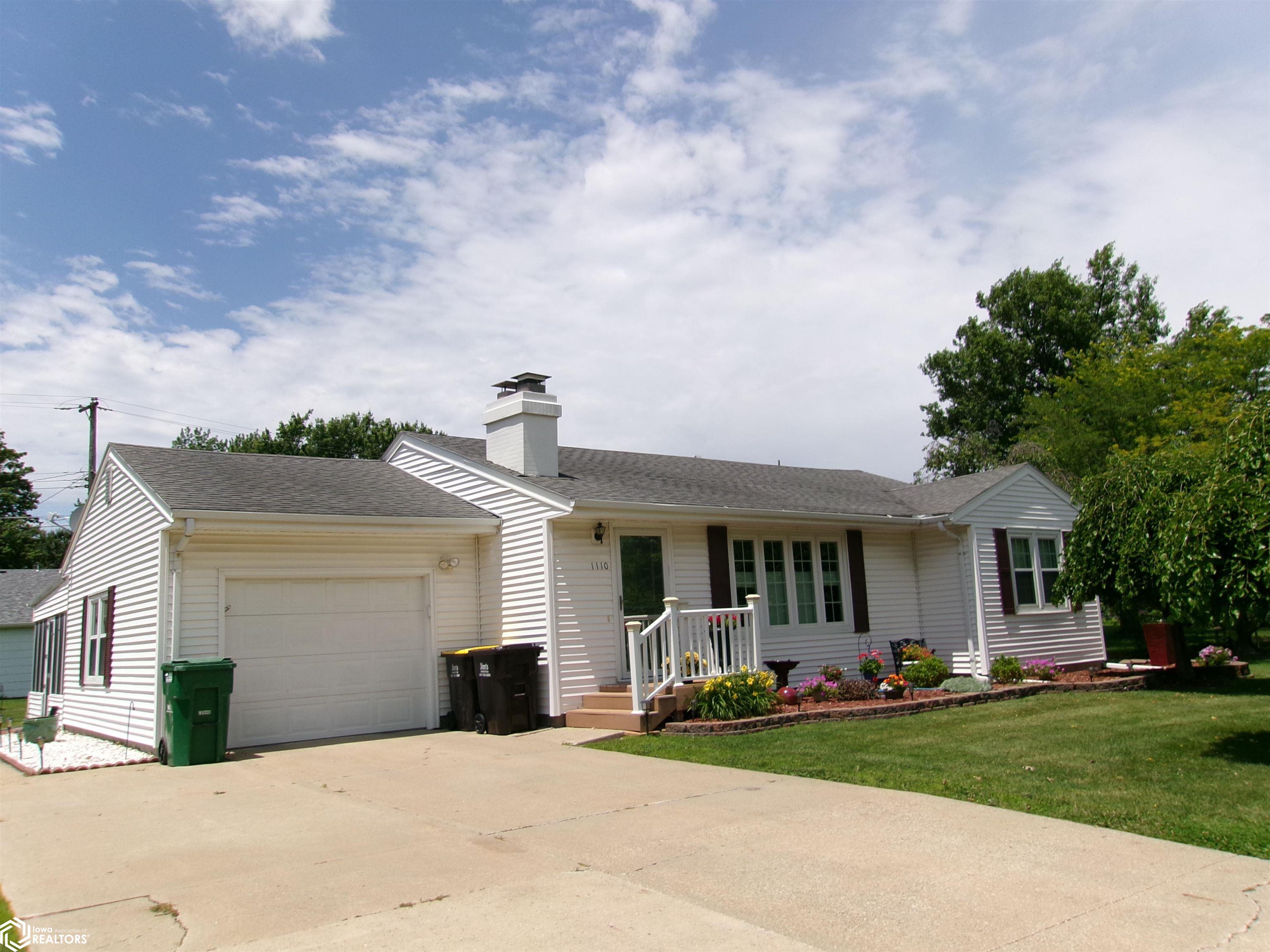 1110 N Lincoln Street — photo