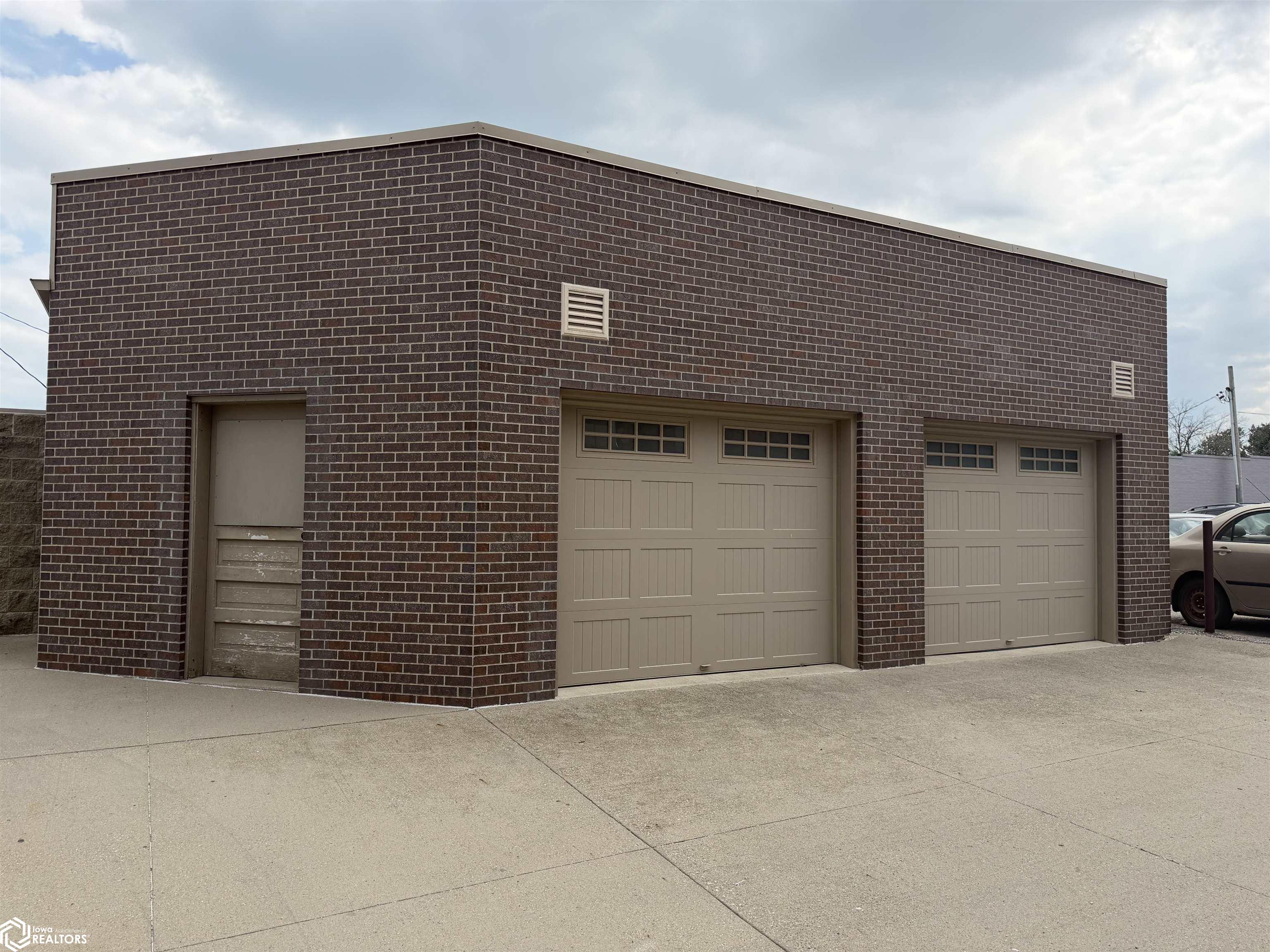 27 B S Main Street — photo