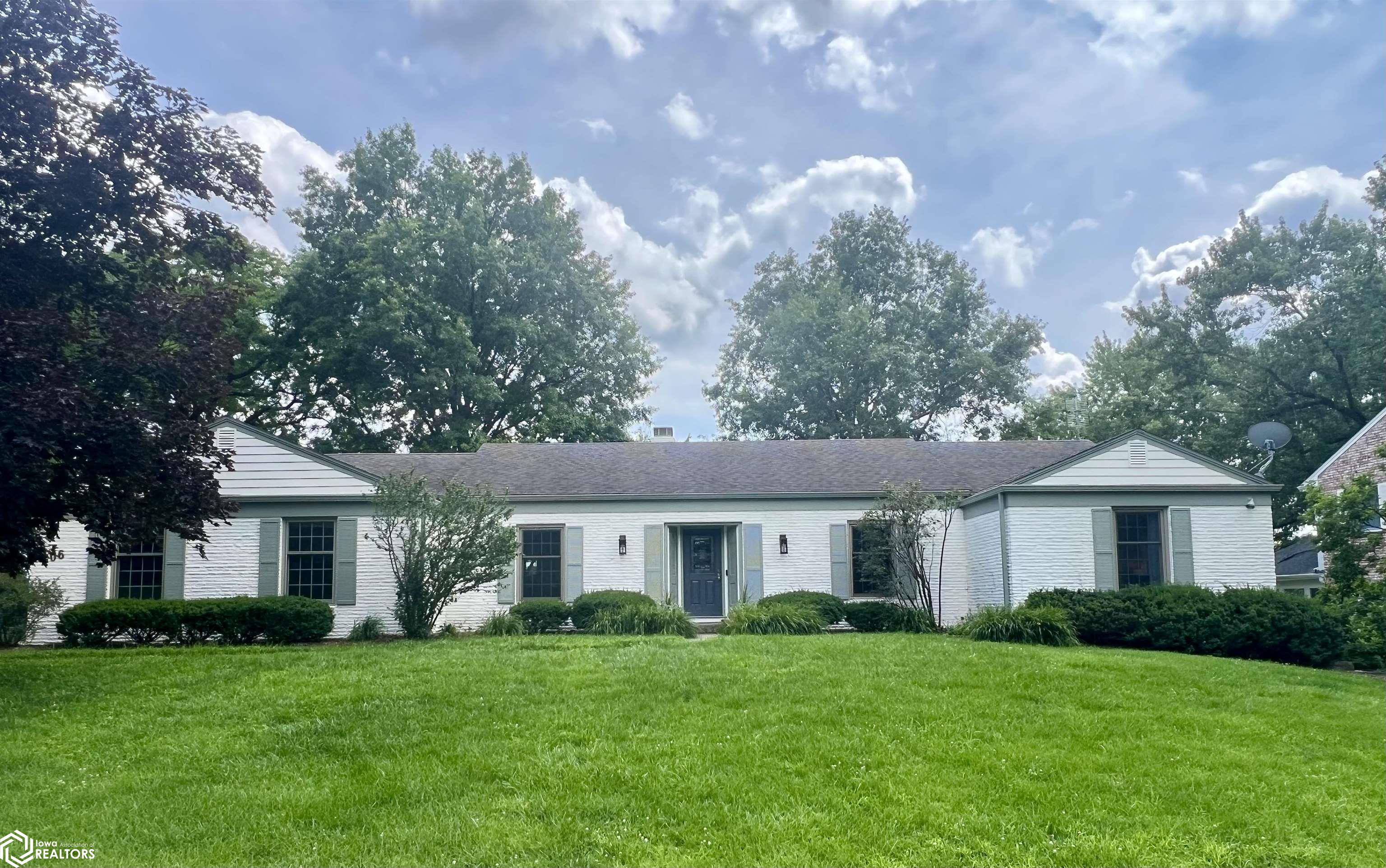 506 Fairway Place — photo