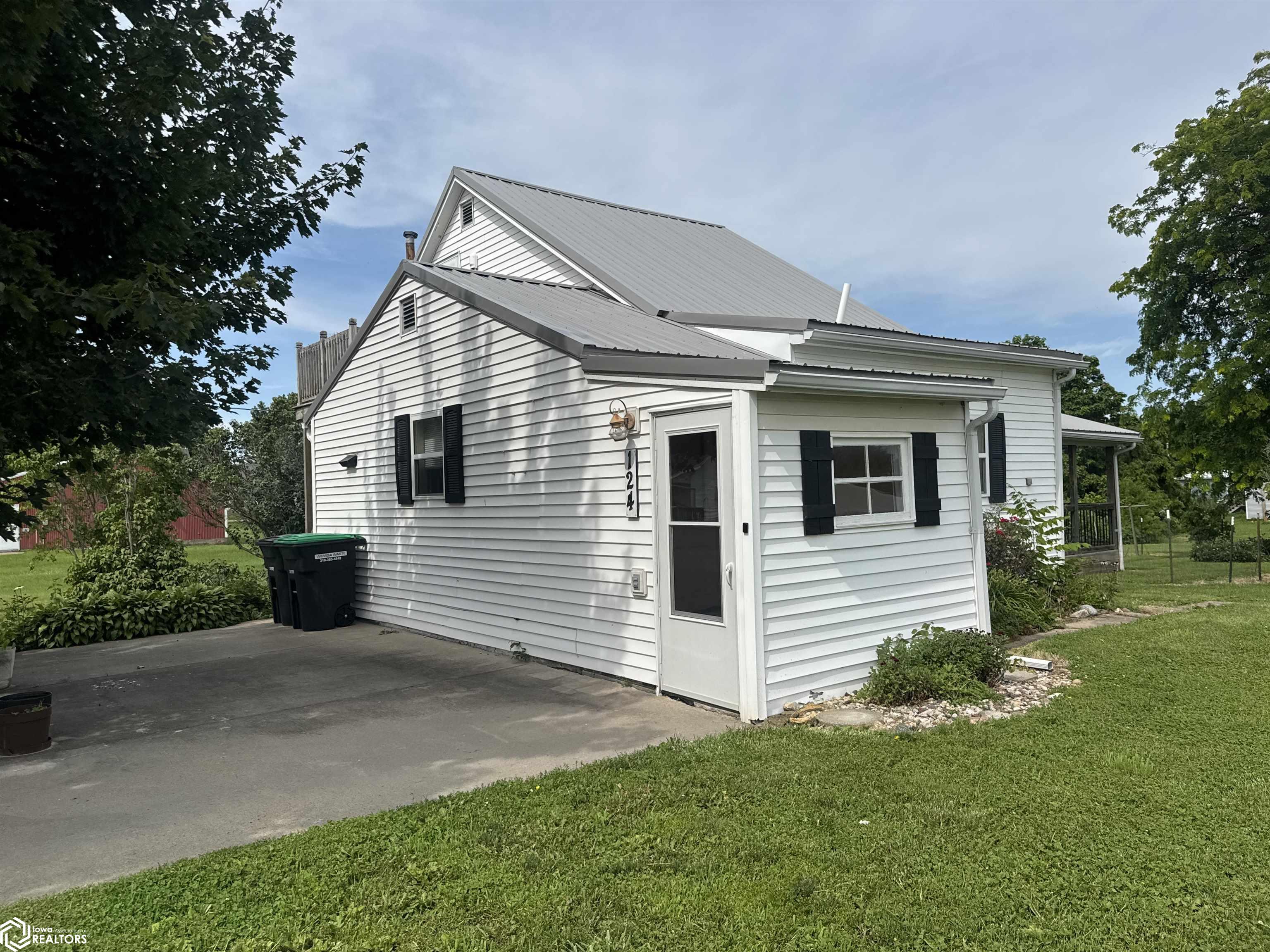 124 N Cross Street — photo