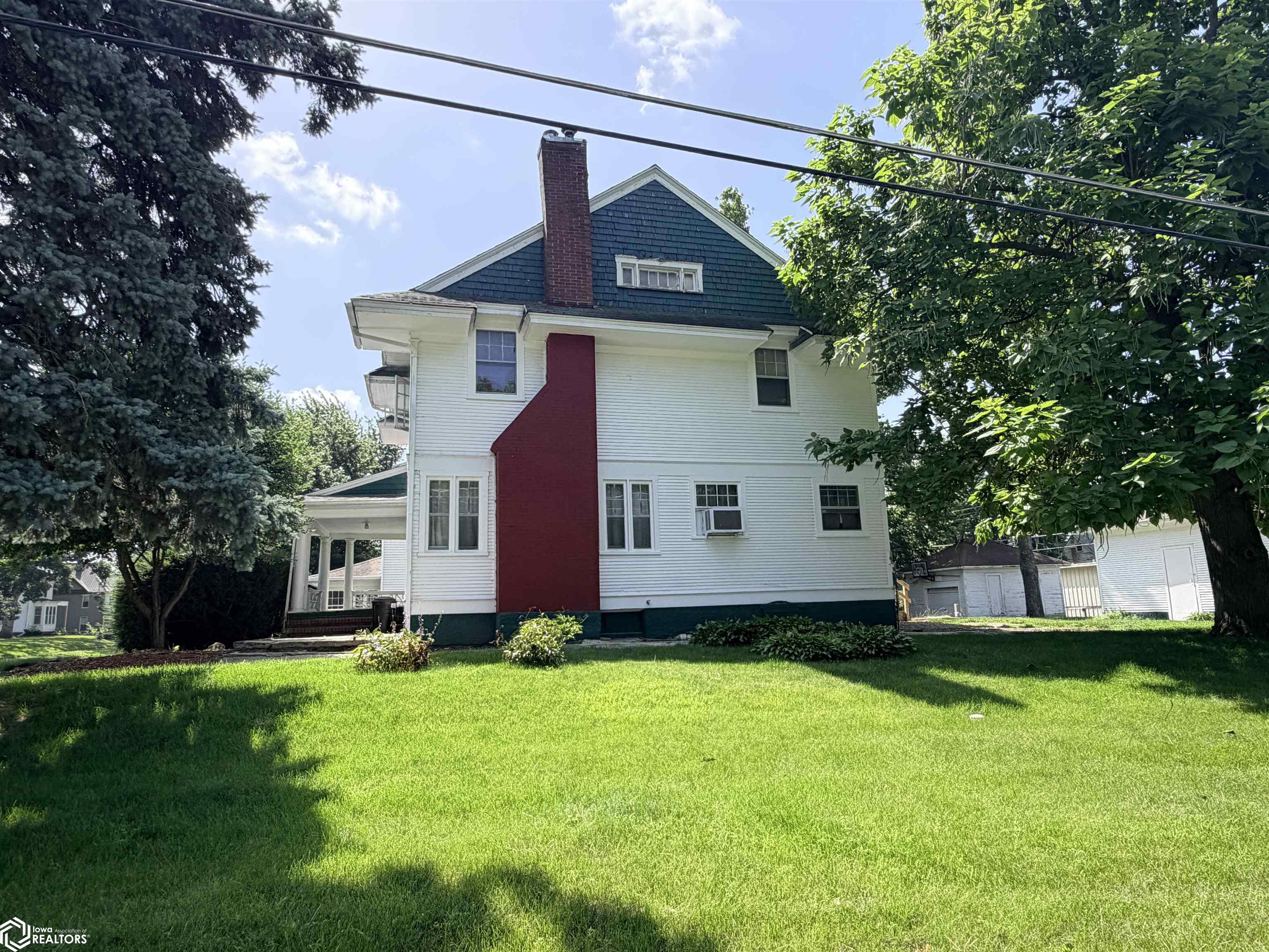 810 W Walnut Street, Eldon, IA 52554 — photo 2