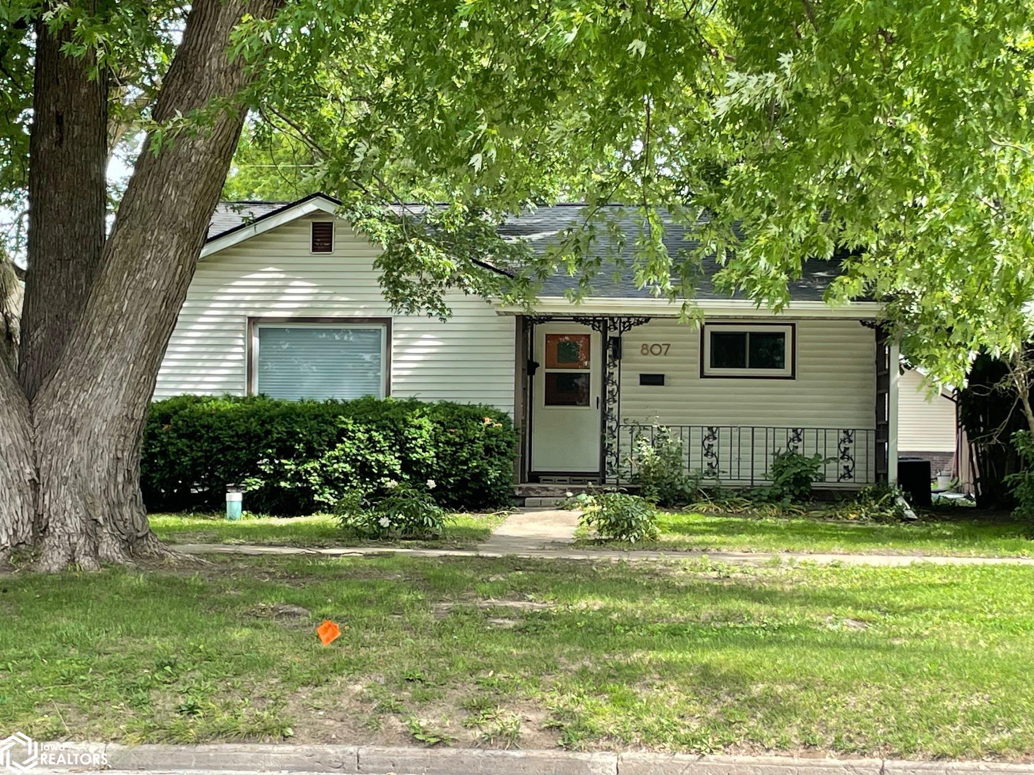 807 W Adams Street — photo
