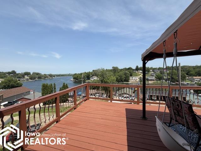 2161 S Lakeshore Drive — photo