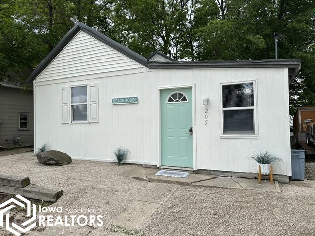 205 Asbury Drive — photo