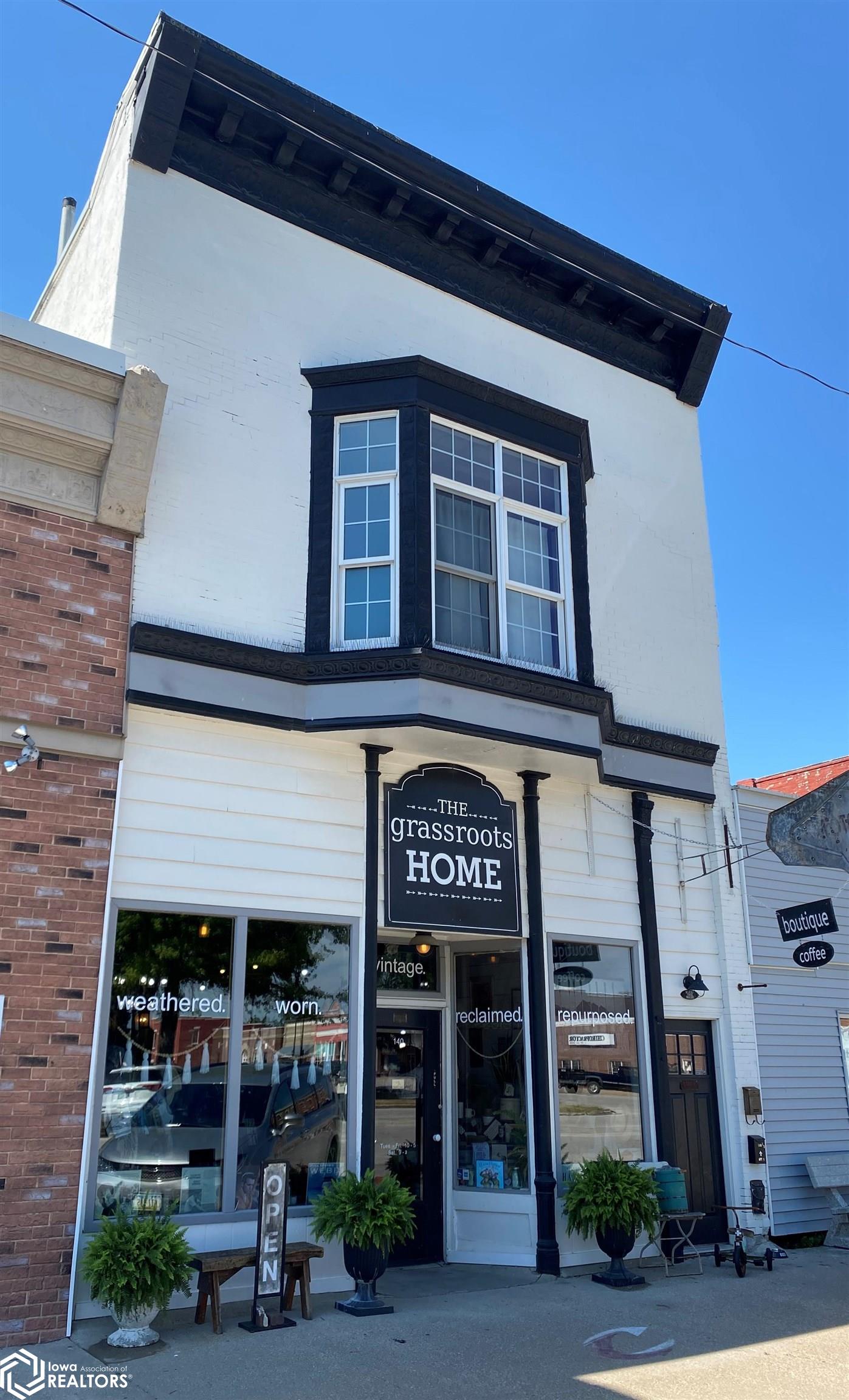 140 W Jefferson Street — photo