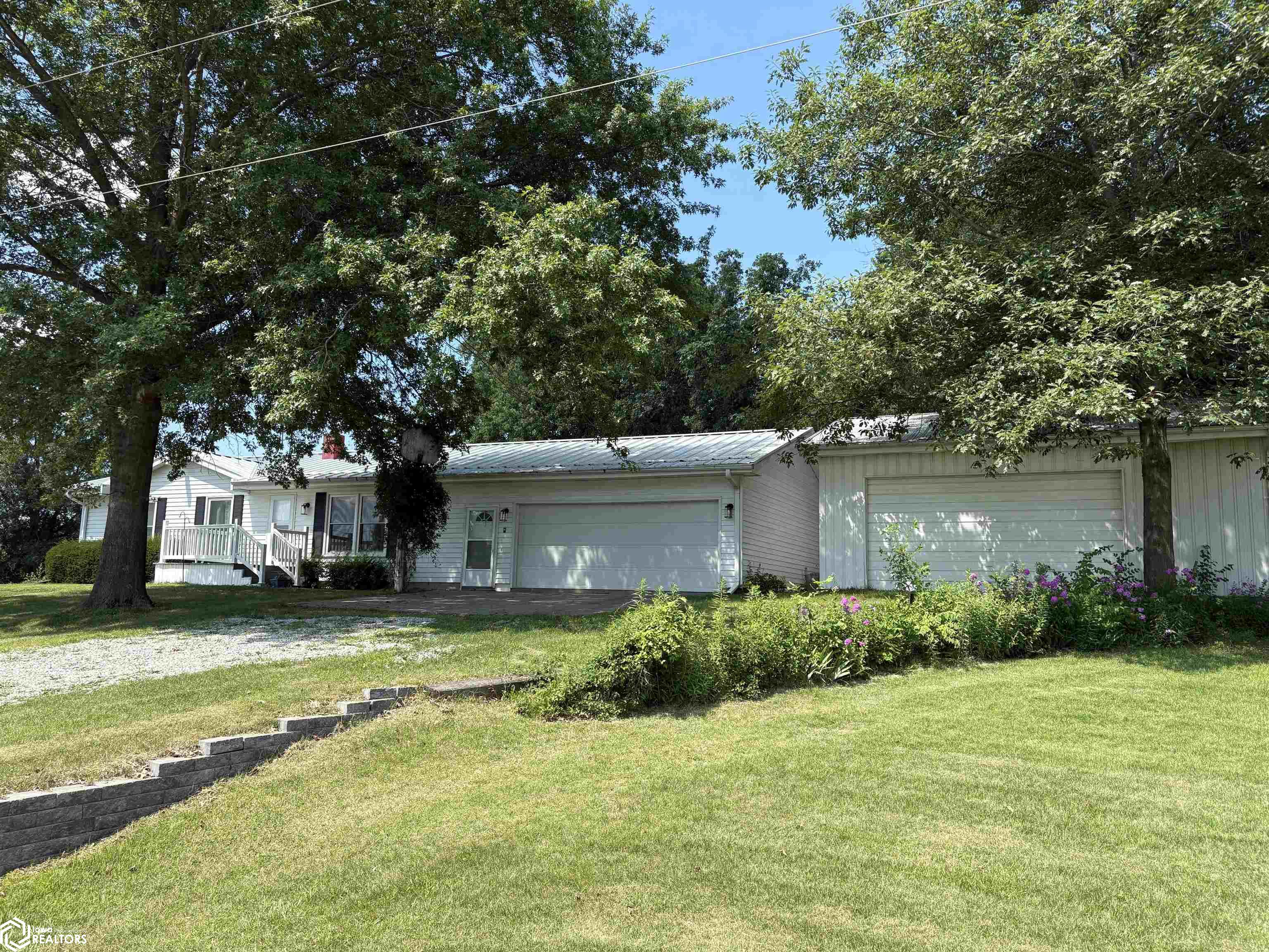 2378 Lilac Court — photo