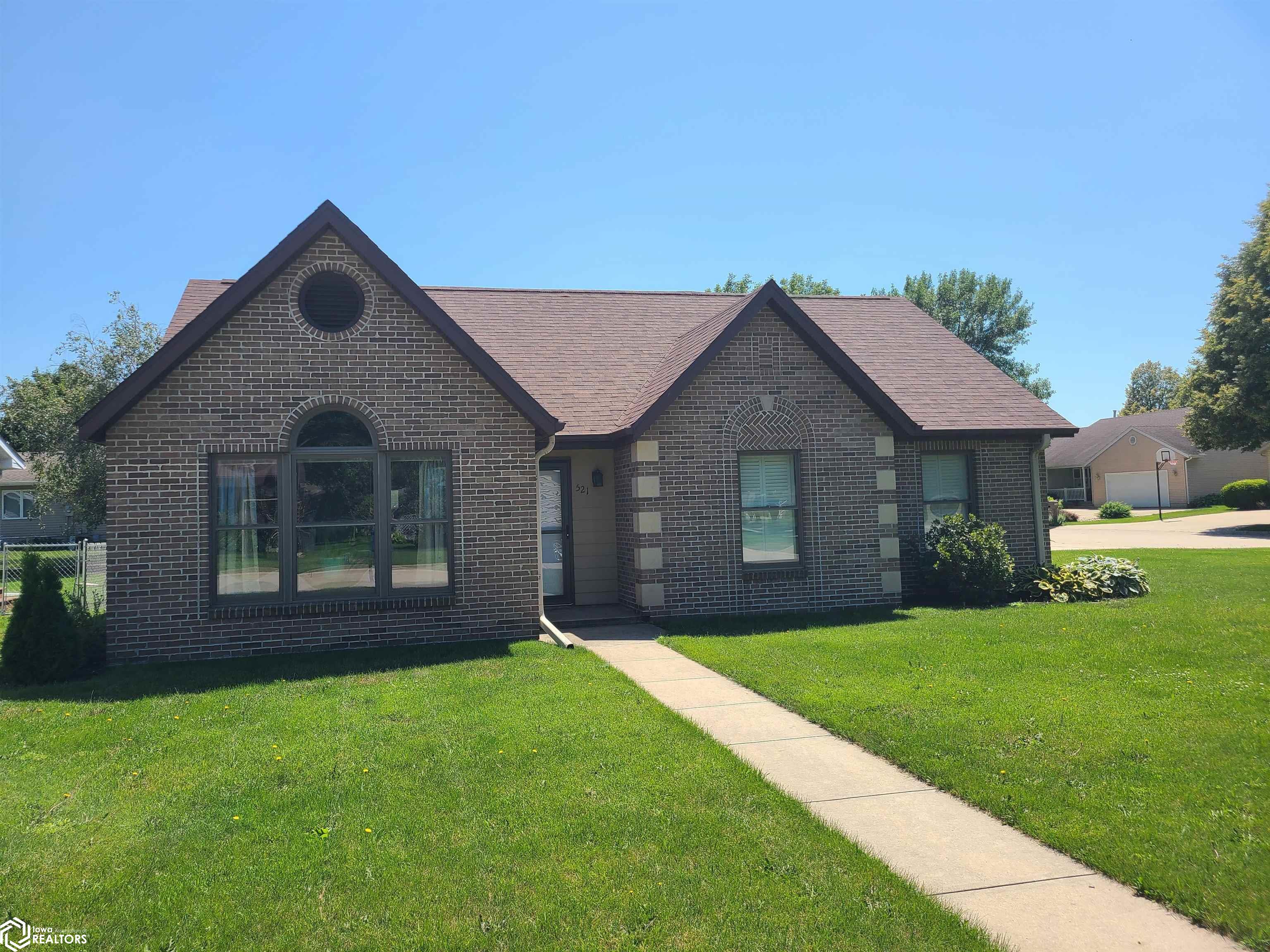 521 24th Place SW — photo