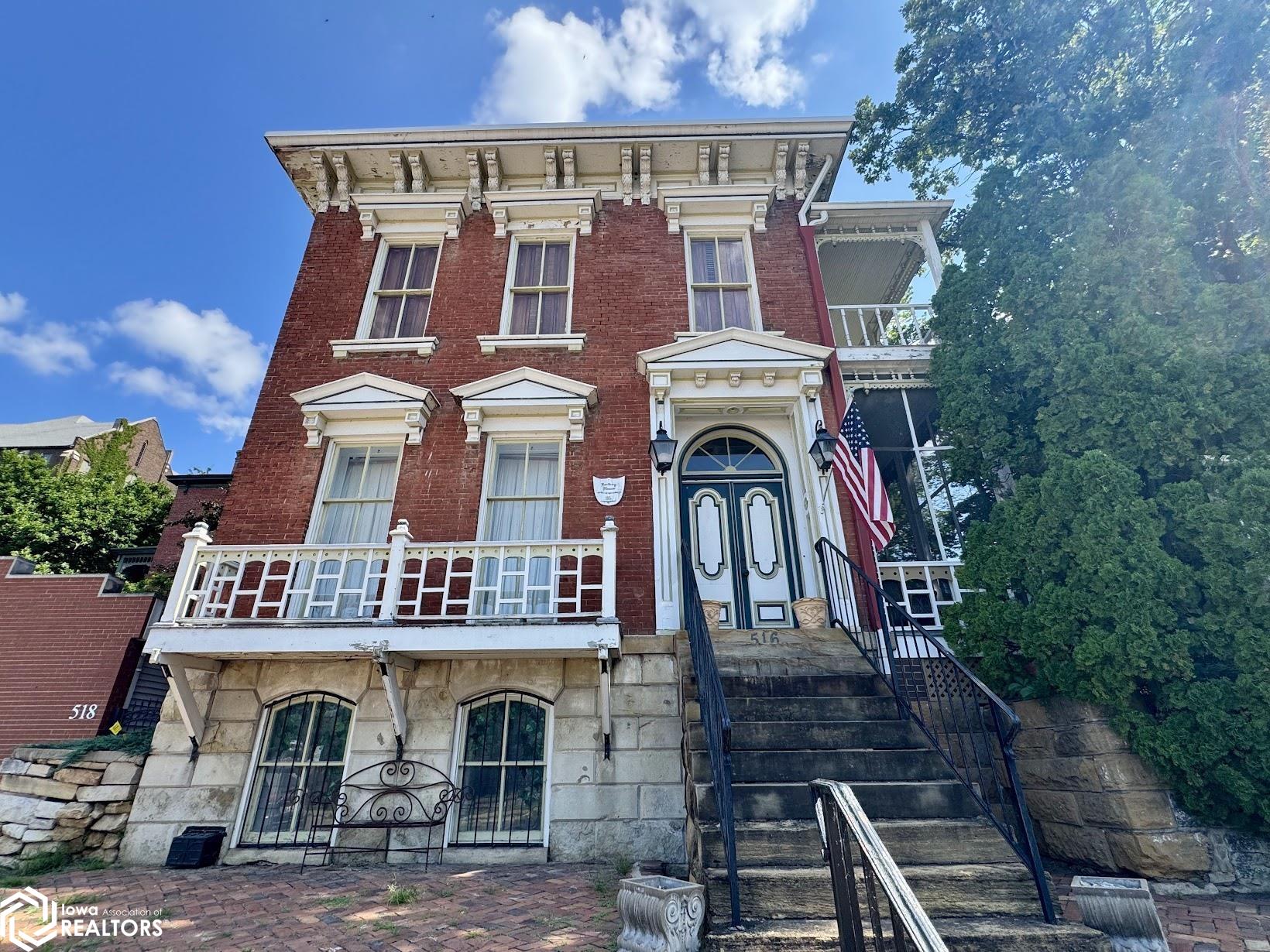 516 Washington Street — photo