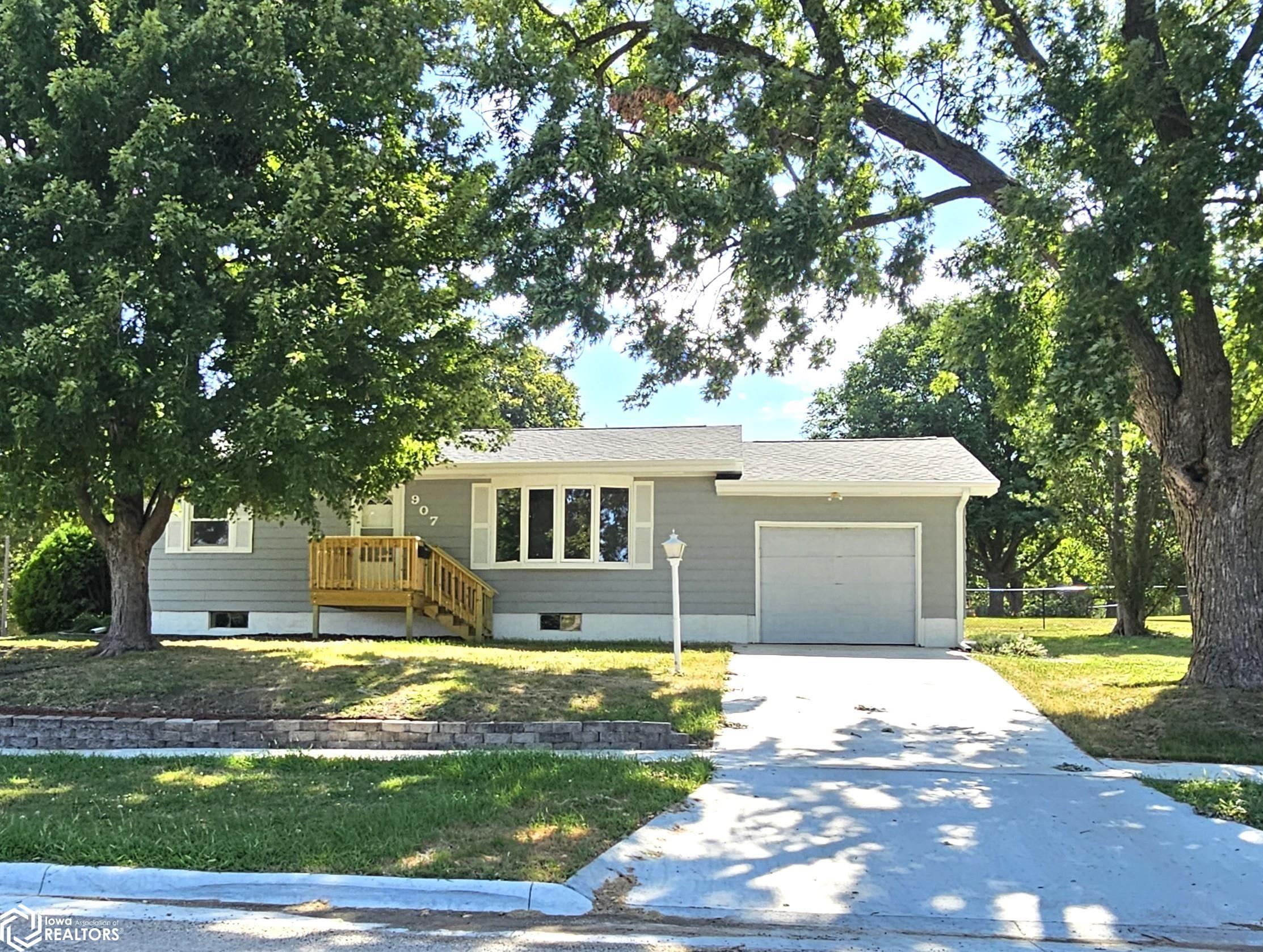 907 N Walnut Street — photo