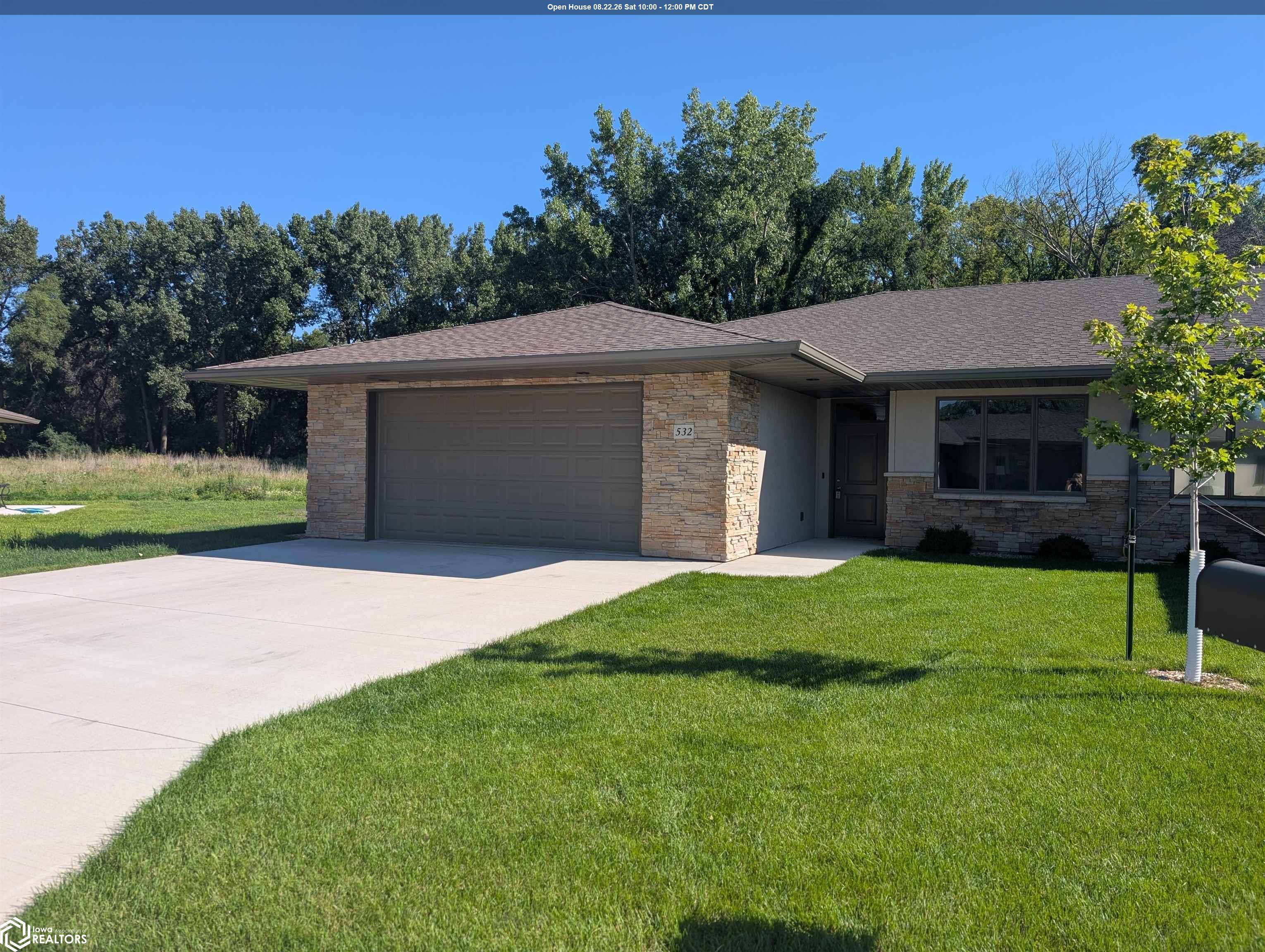 532 River Bend Ct — photo