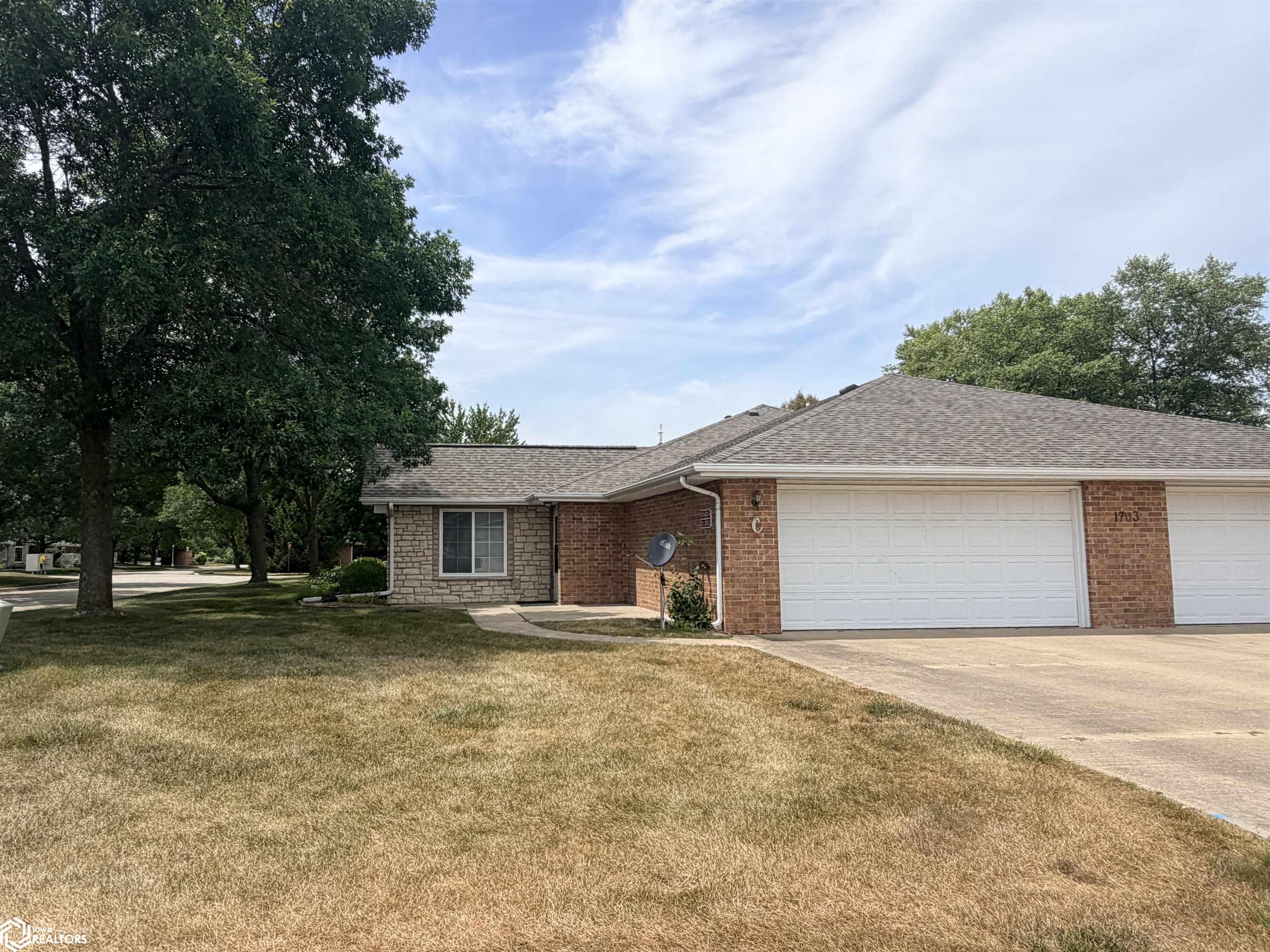 1703 -C Linden Drive — photo