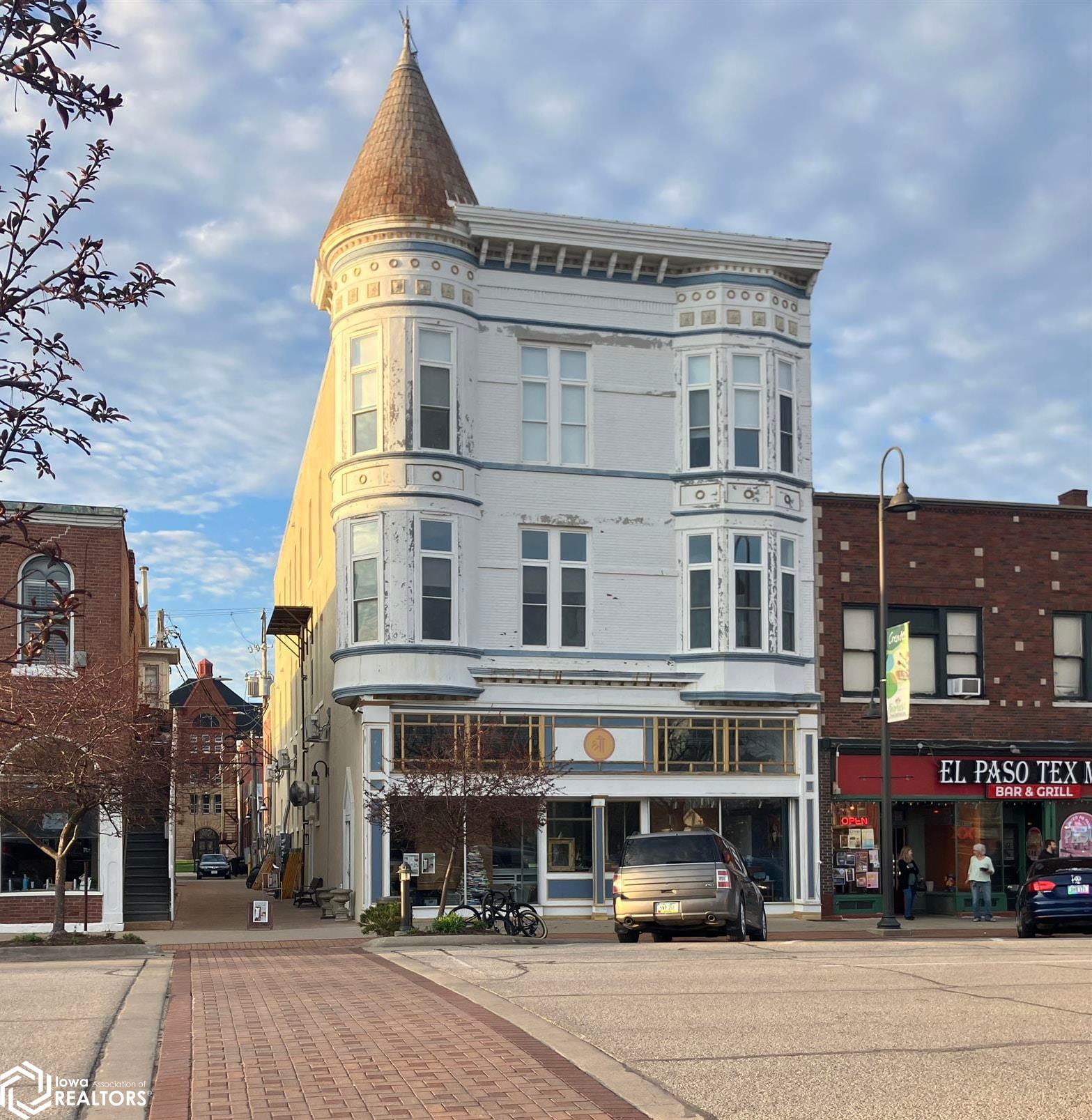 51 E Broadway Avenue 201 — photo