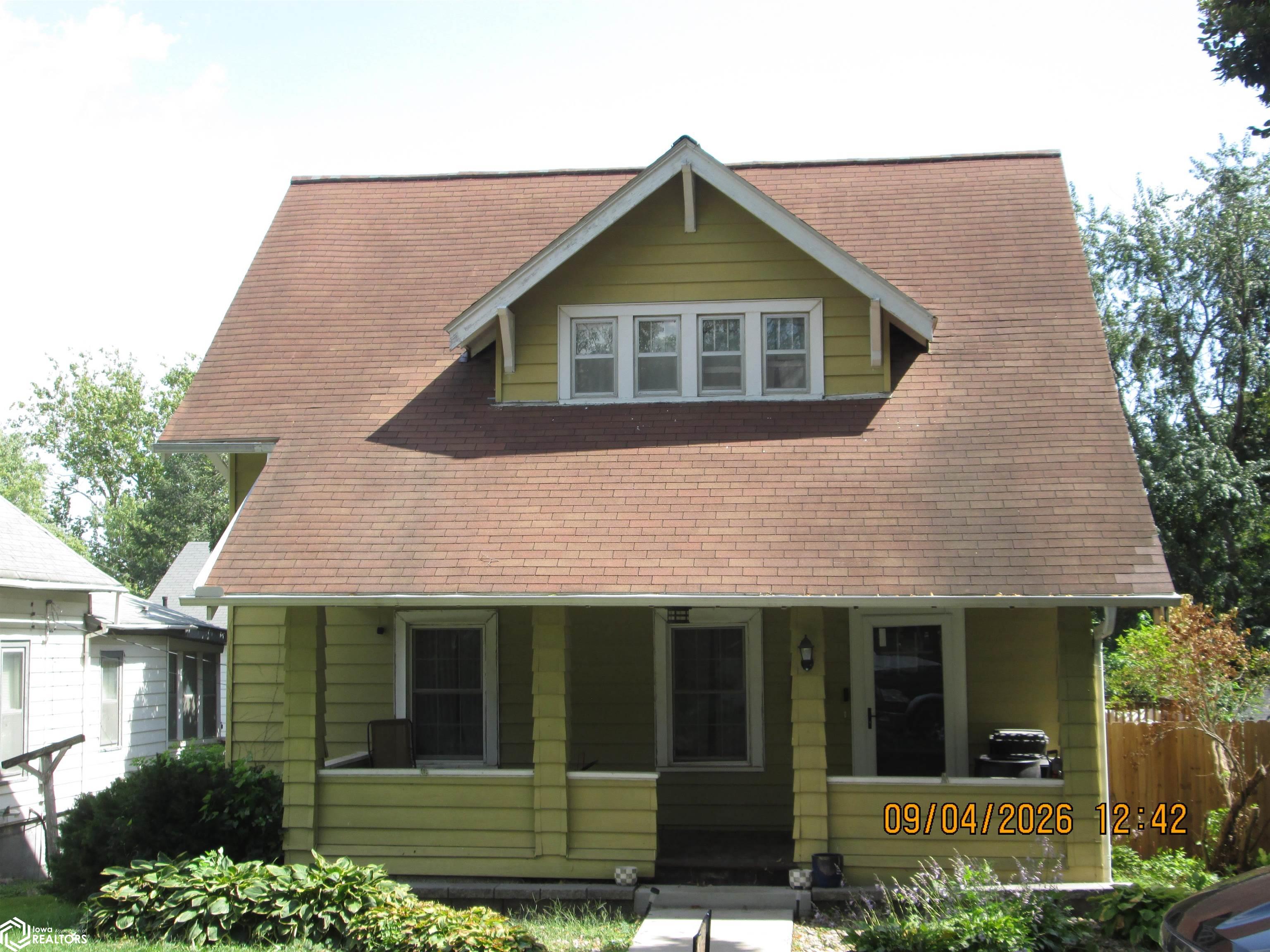 1002 Locust Street — photo