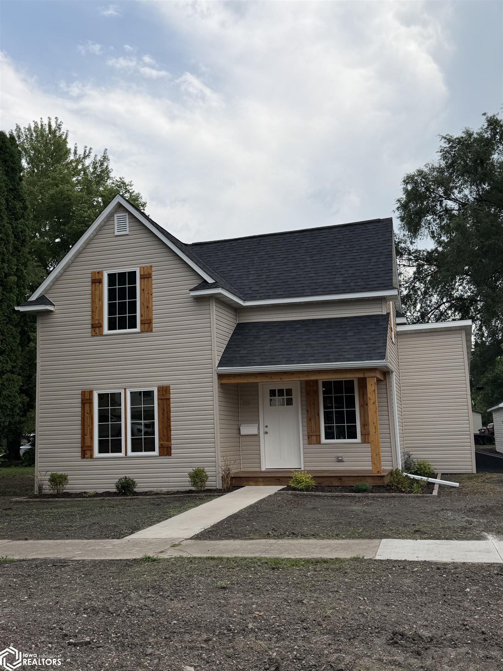 322 N G Street — photo