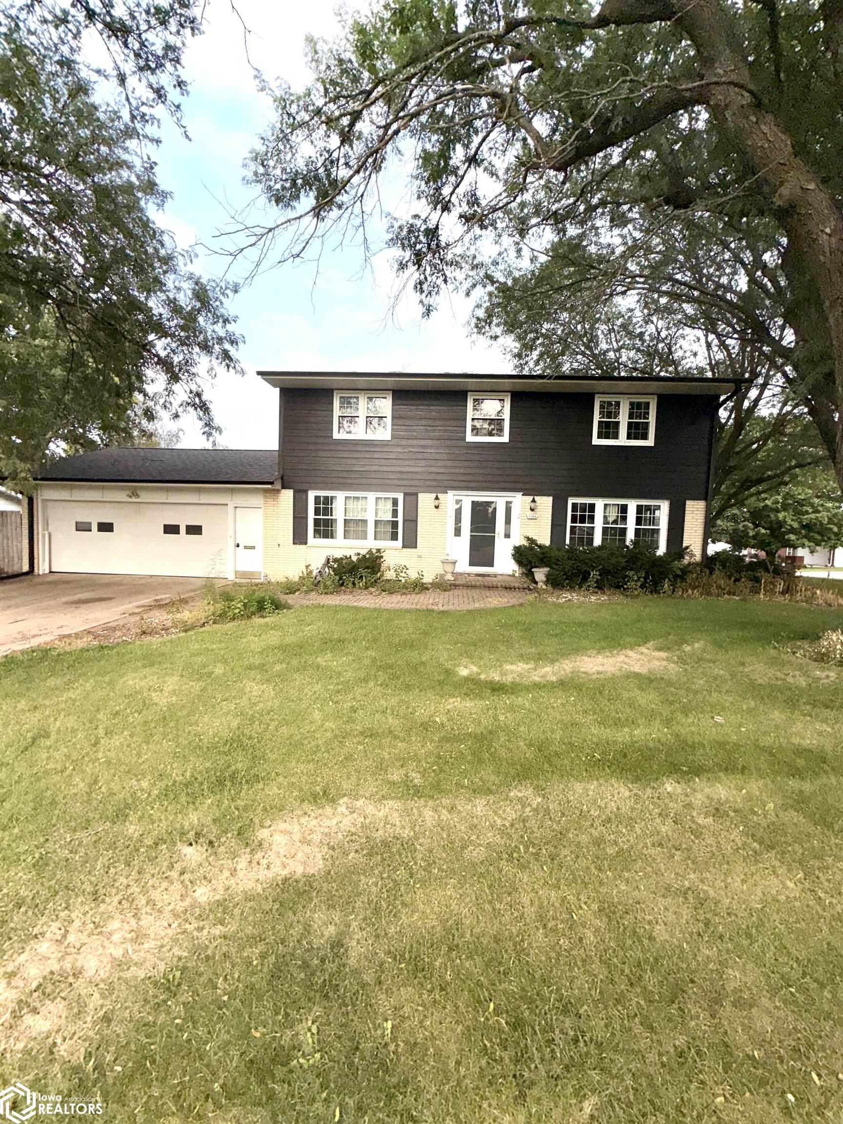 1044 Glendale Park Drive — photo