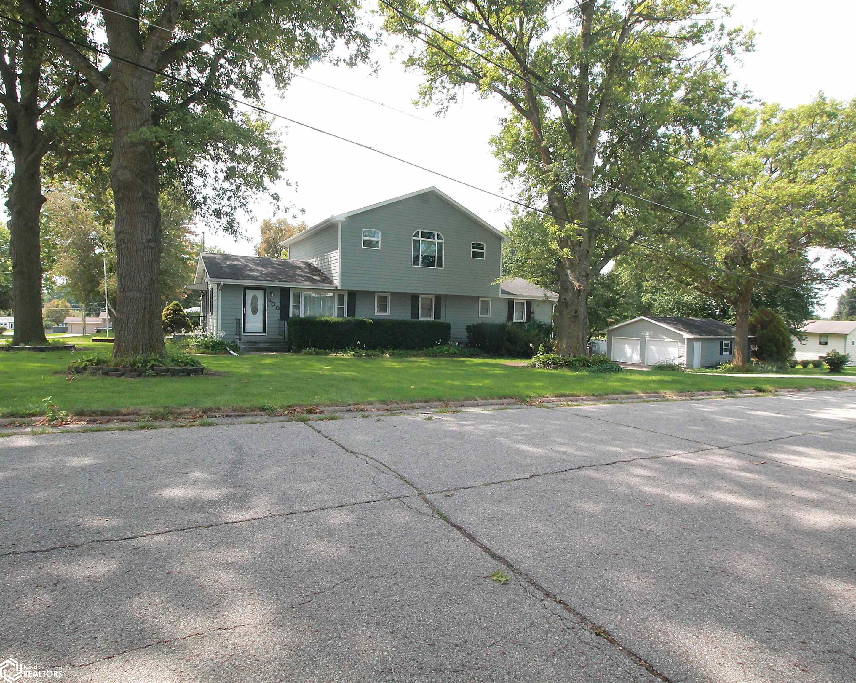 600 W Orange Street — photo