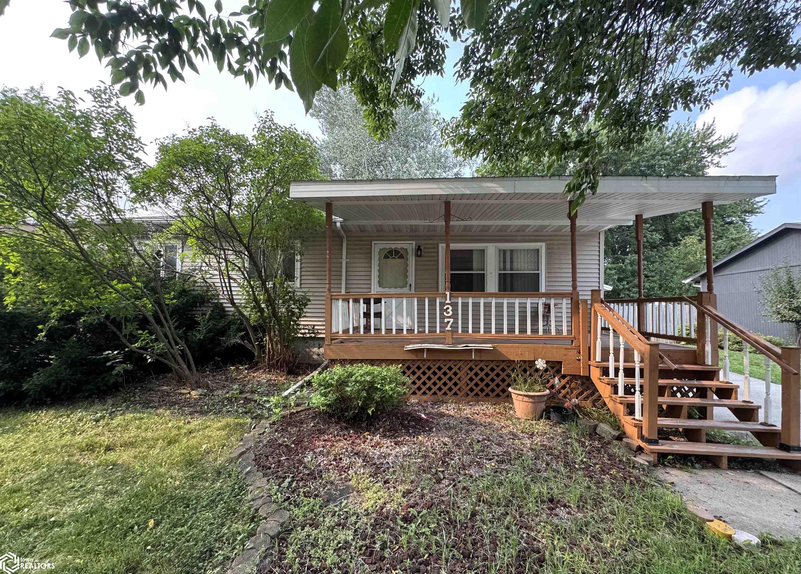 137 Westhaven Drive — photo