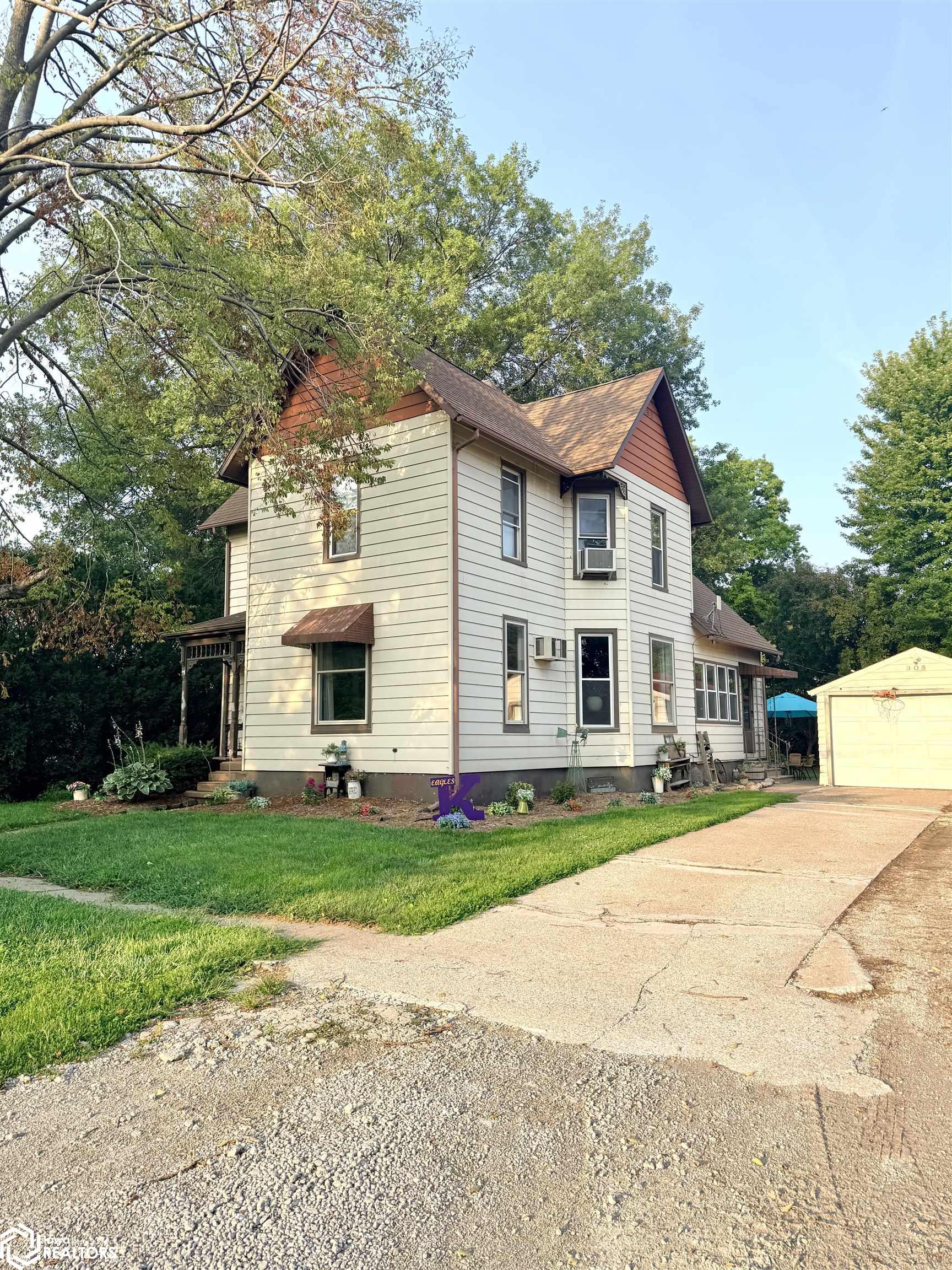305 N Green Street — photo