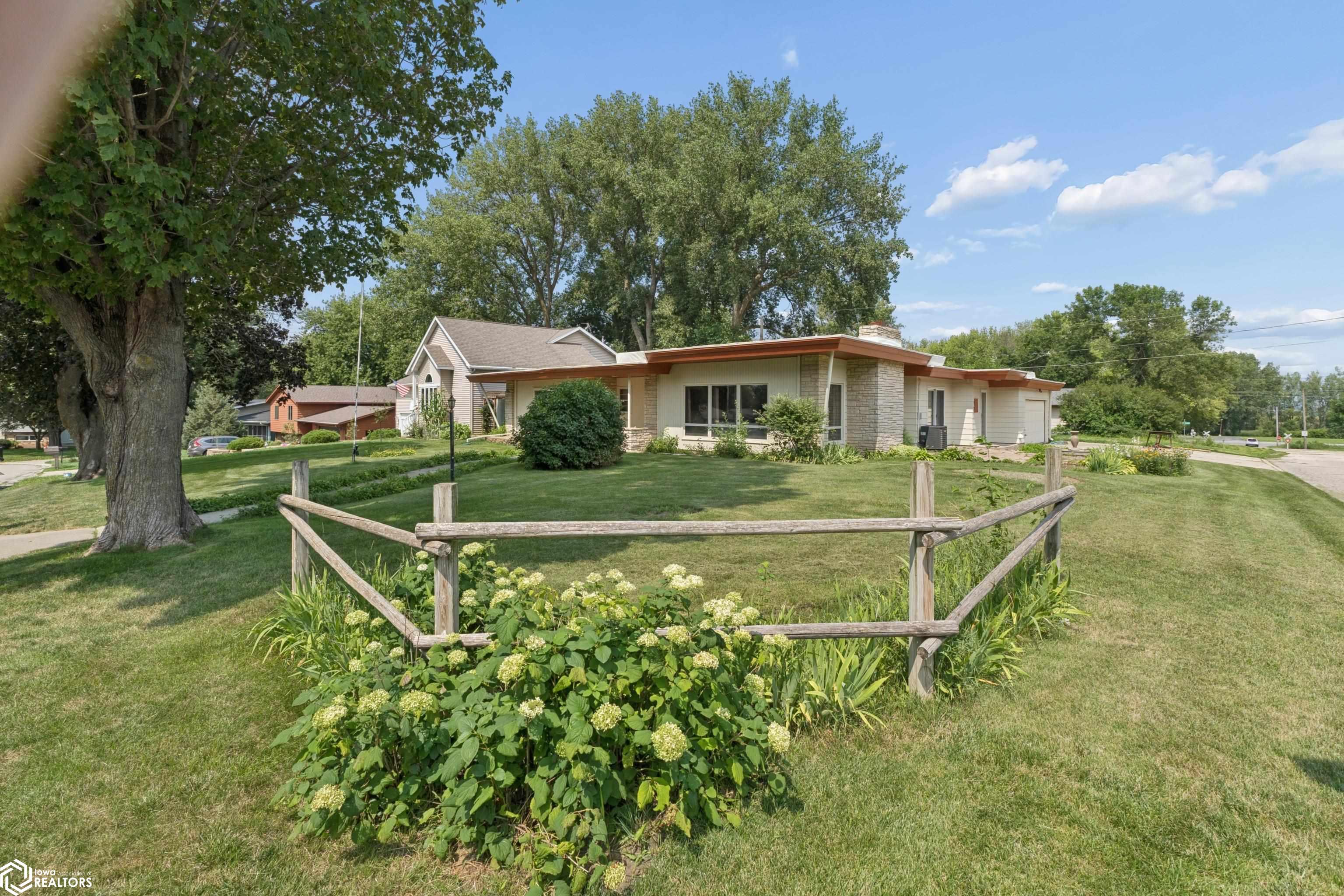 200 Fairway Drive — photo