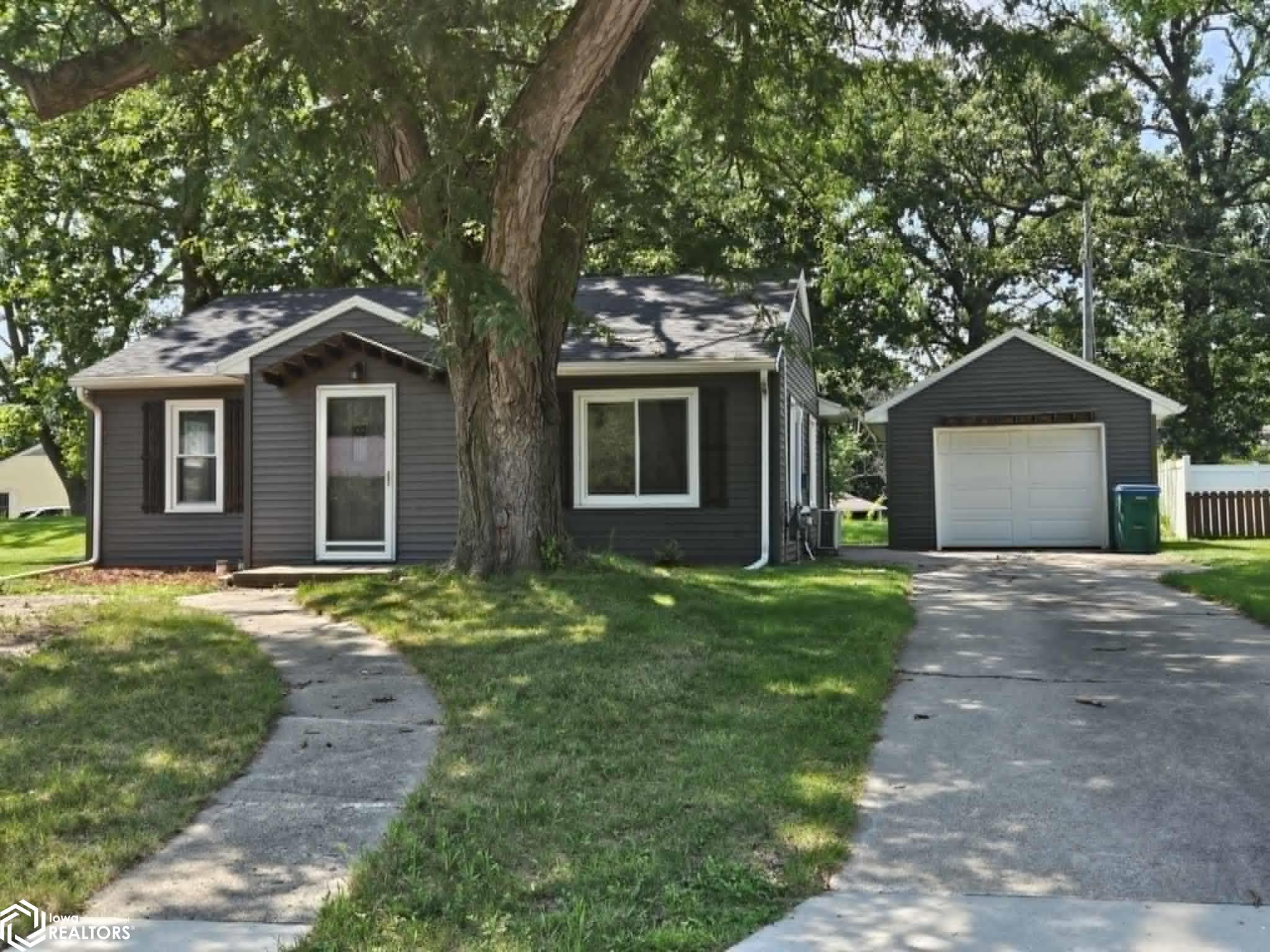 505 Lincoln Drive — photo