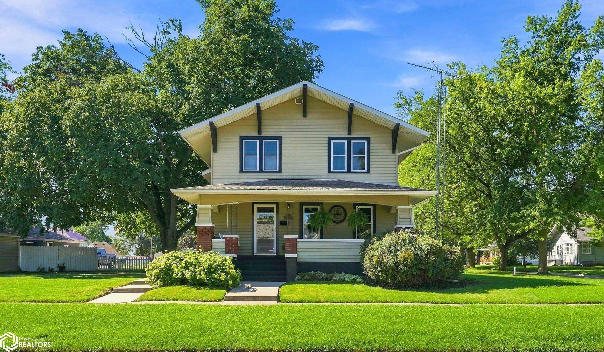 105 E Pleasant Valley Street — photo