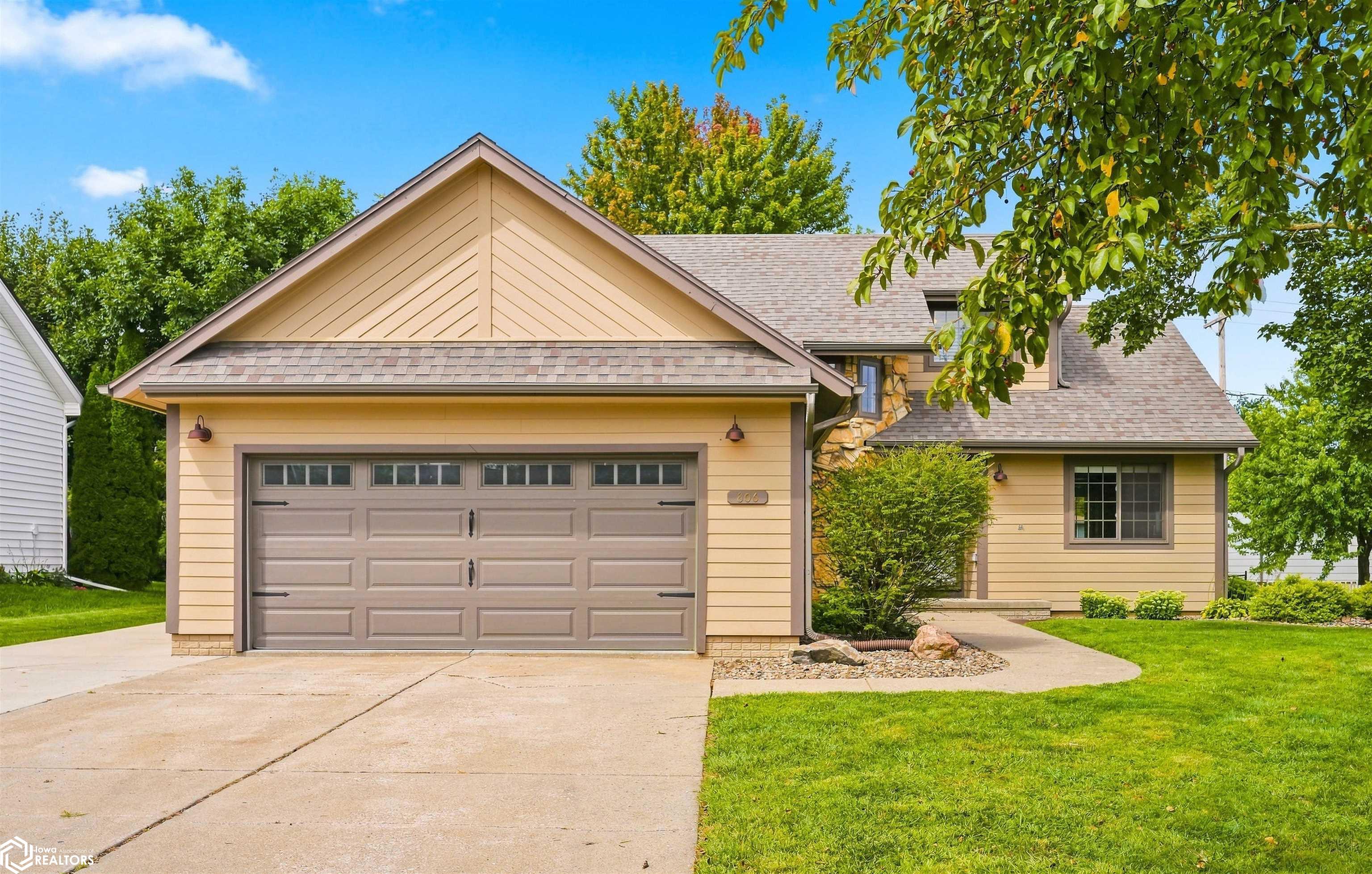 806 SE Richland Circle — photo