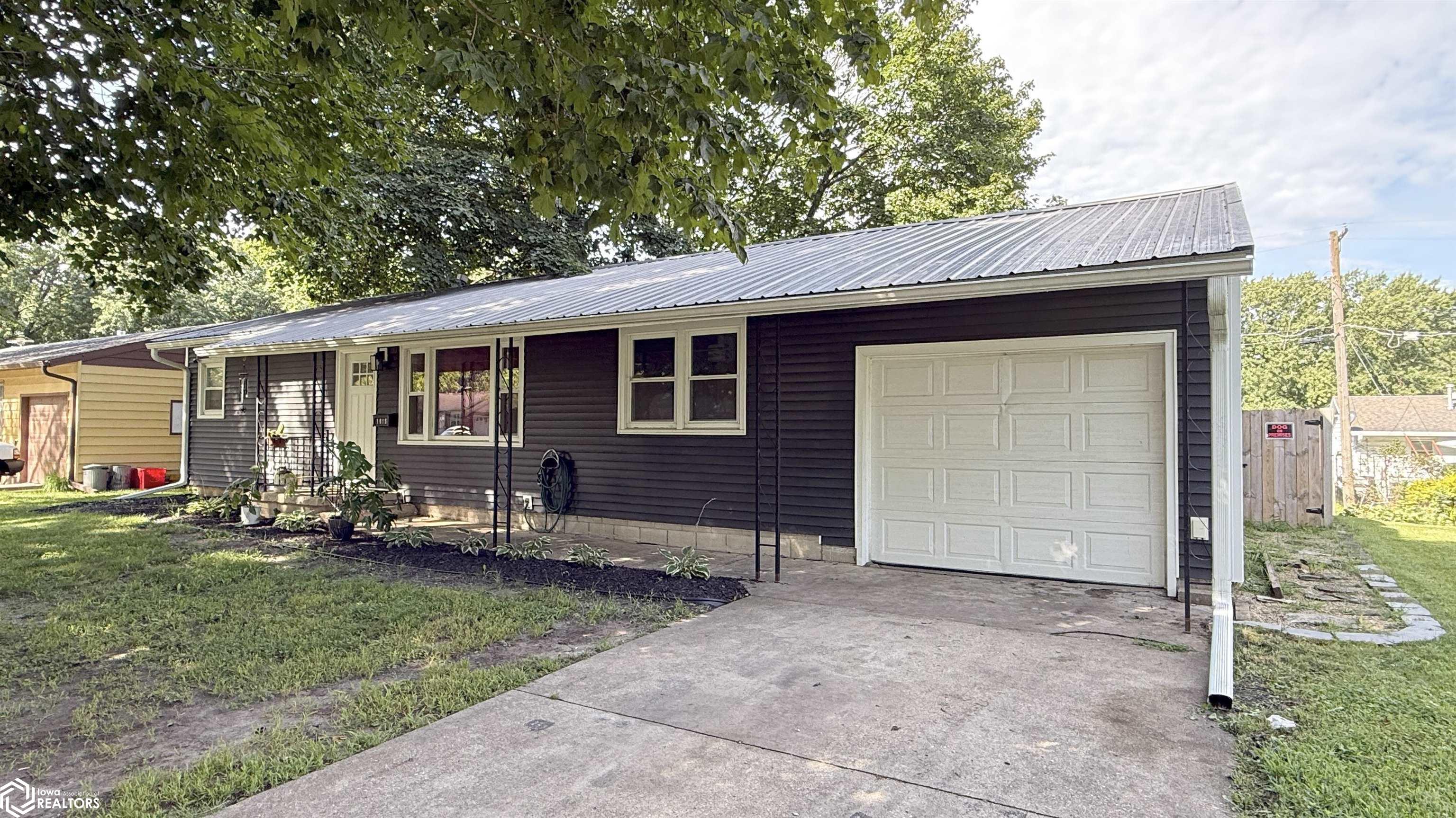 1015 Elizabeth Street — photo