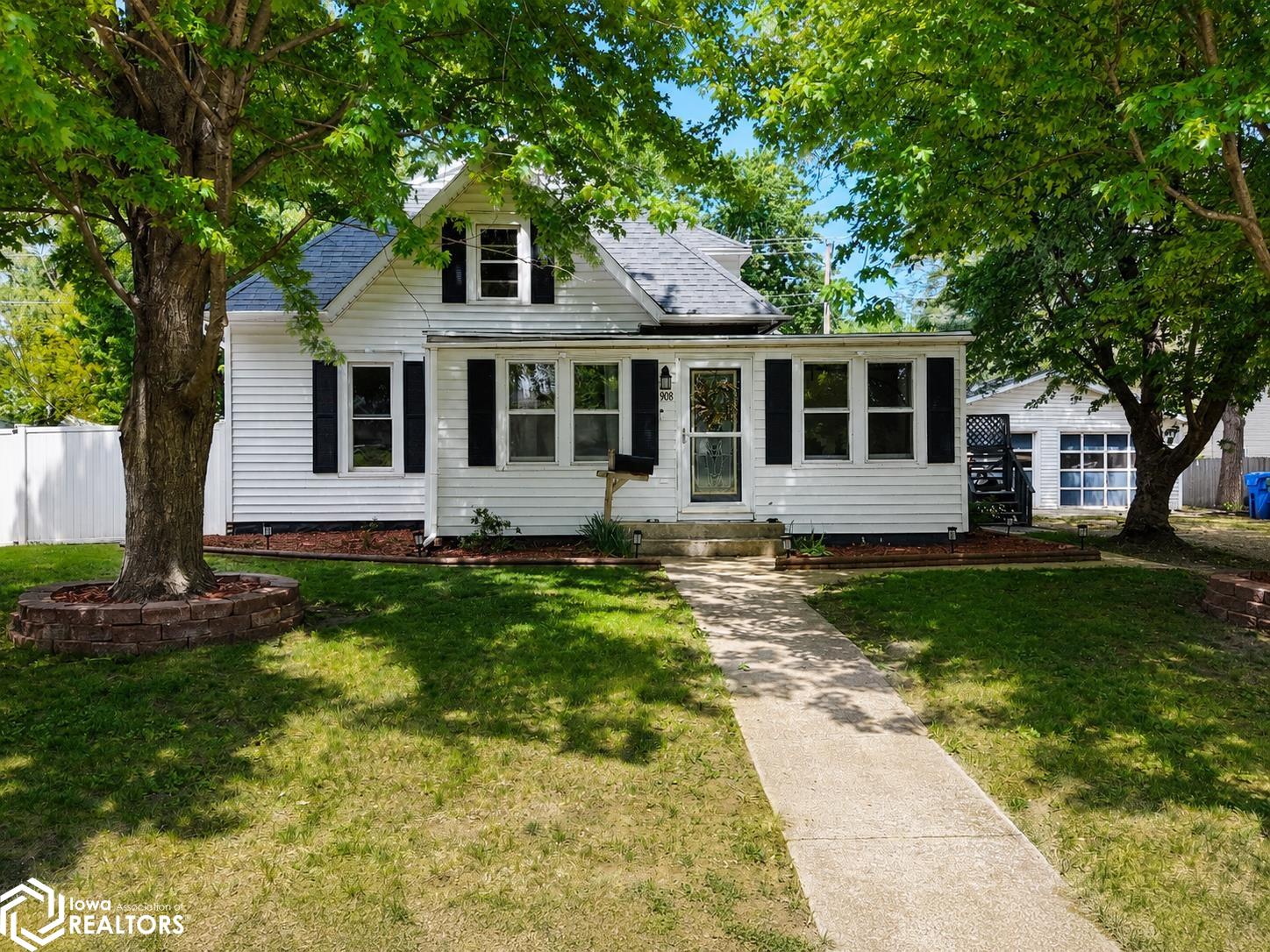 908 W State Street — photo