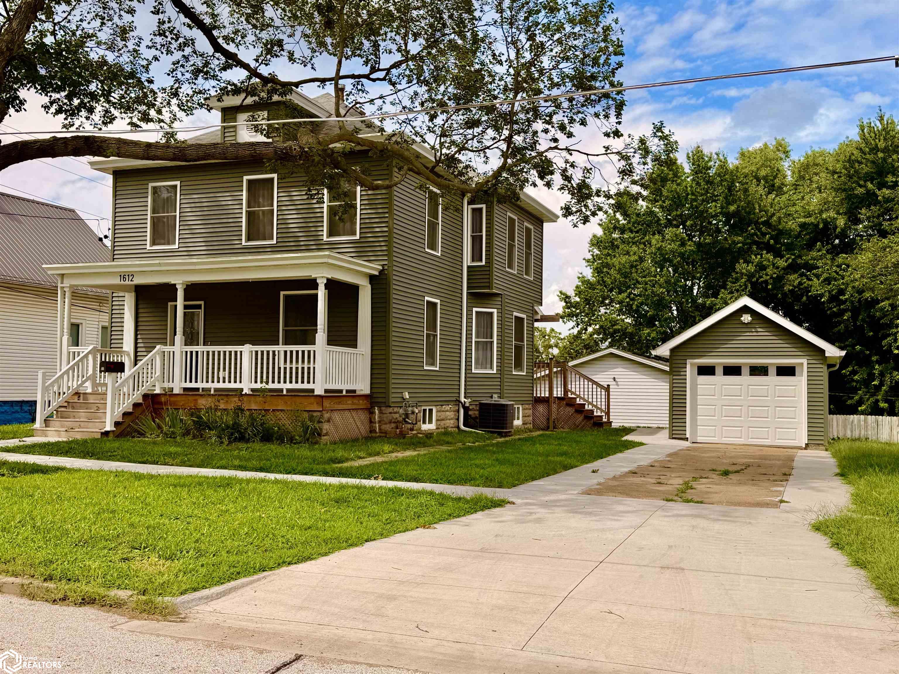 1612 Smith Street — photo